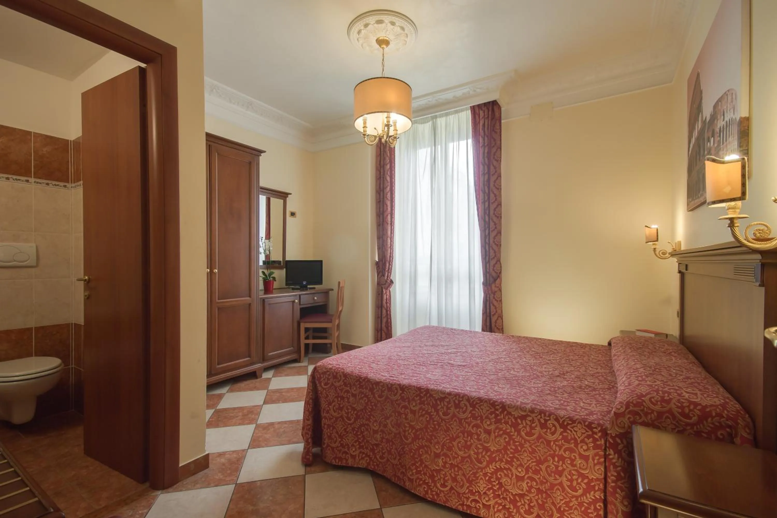 Double or Twin Room in Hotel RomAntica