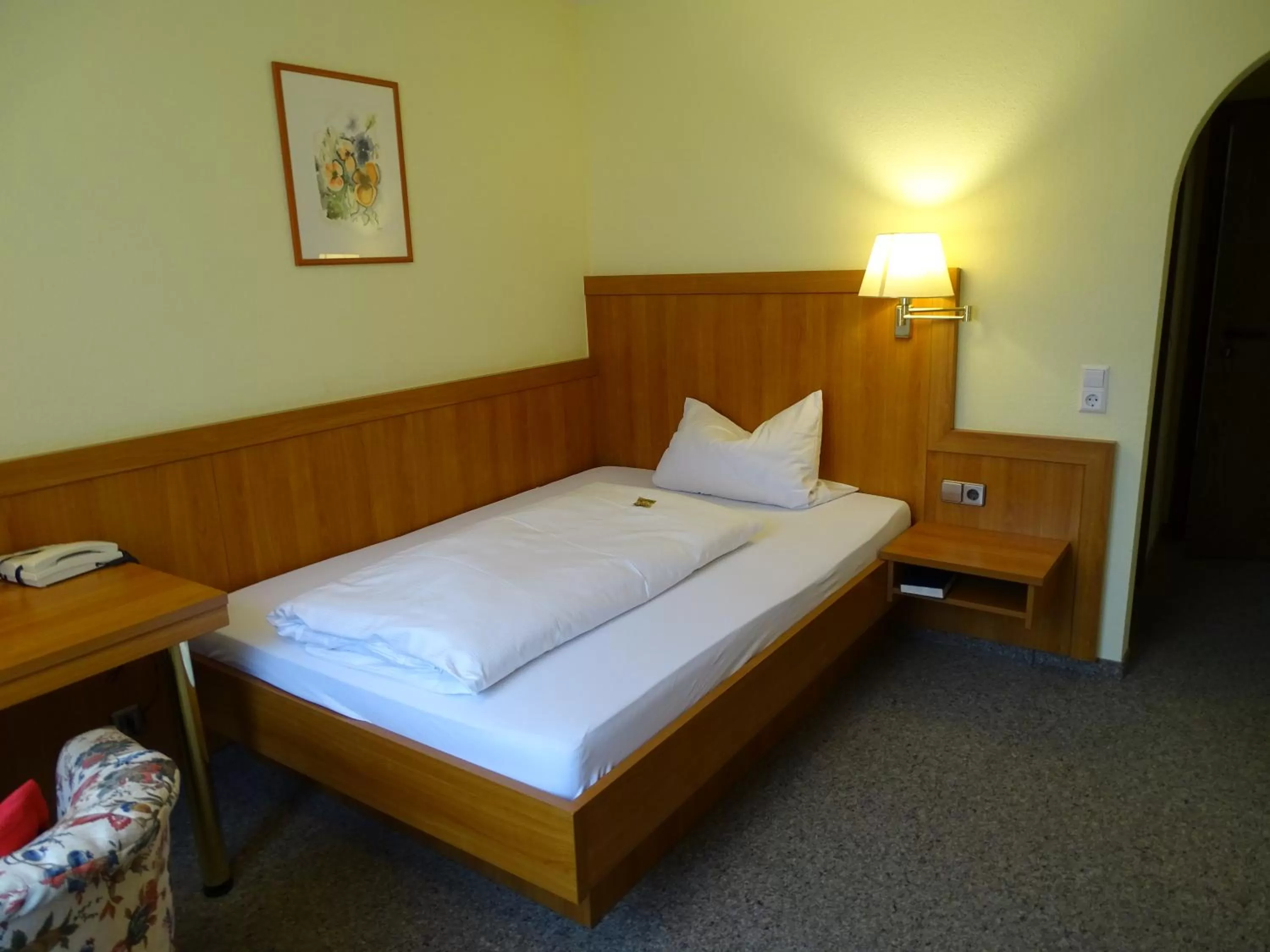 Economy Double Room With French Bed - single occupancy in Hotel Engel