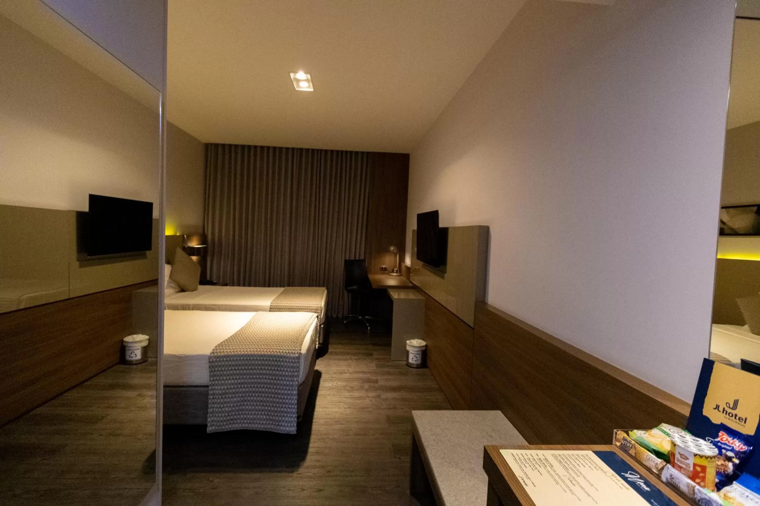 Superior Twin Room in JL Hotel by Bourbon