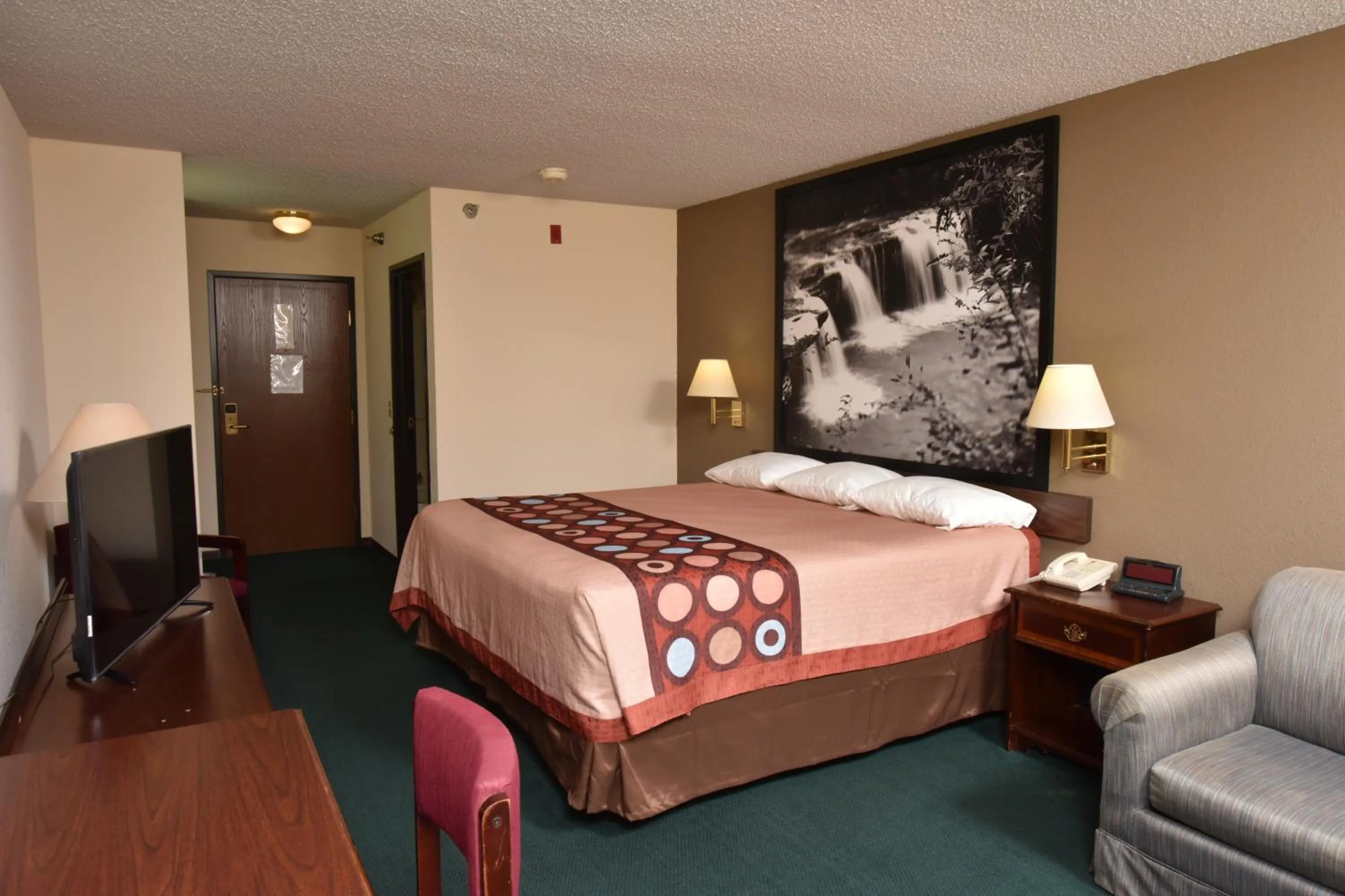 King Room - Non-Smoking in Super 8 by Wyndham Springfield-Battlefield