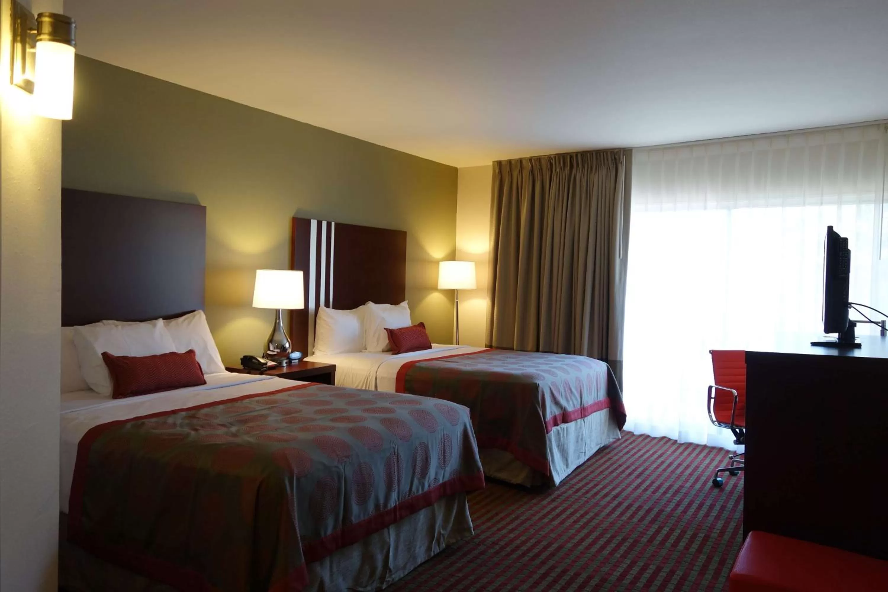 Queen Room with Two Queen Beds - Hearing Accessible in Ramada by Wyndham Sacramento
