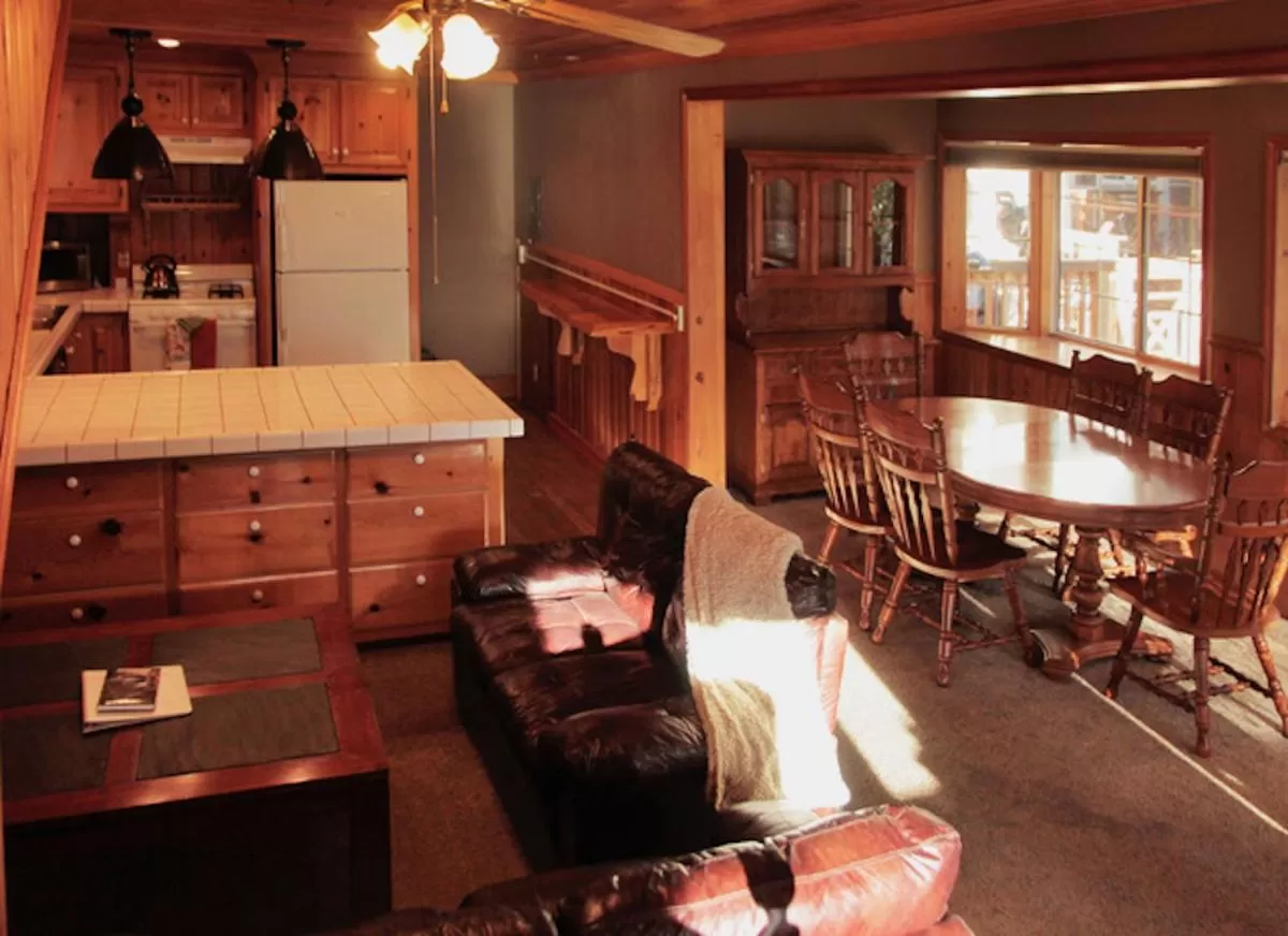 Two-Bedroom Chalet in Silver Pines Lodge