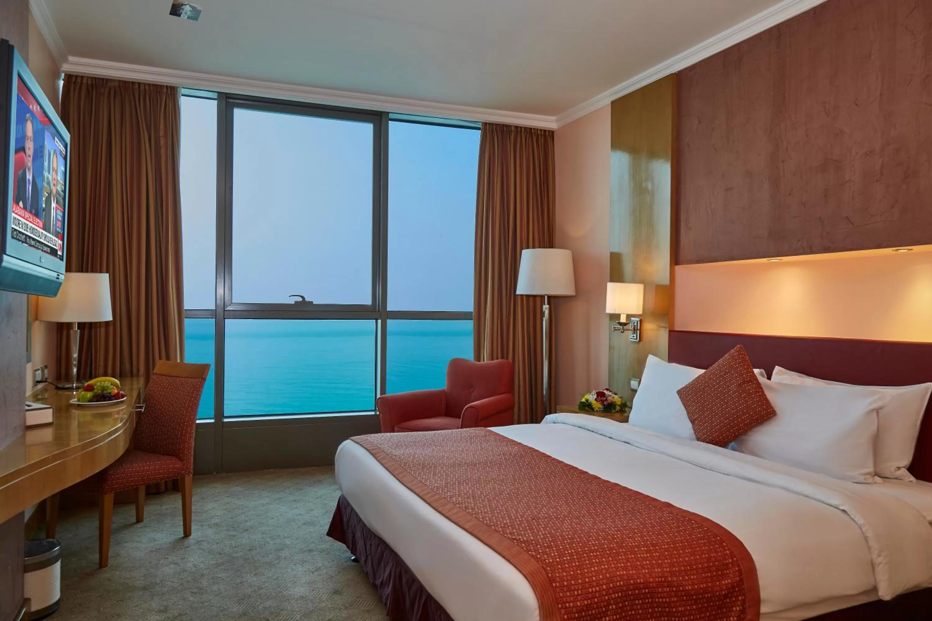 Classic King Room with Sea View in Kuwait Grand Hotel