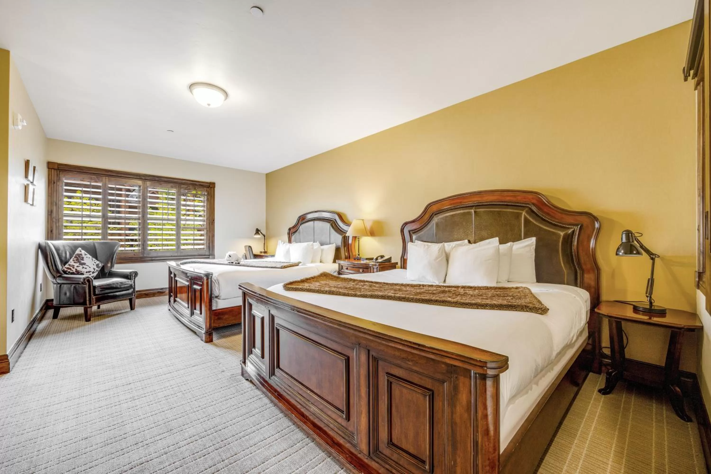 King Room with Two King Beds in The White Buffalo Club