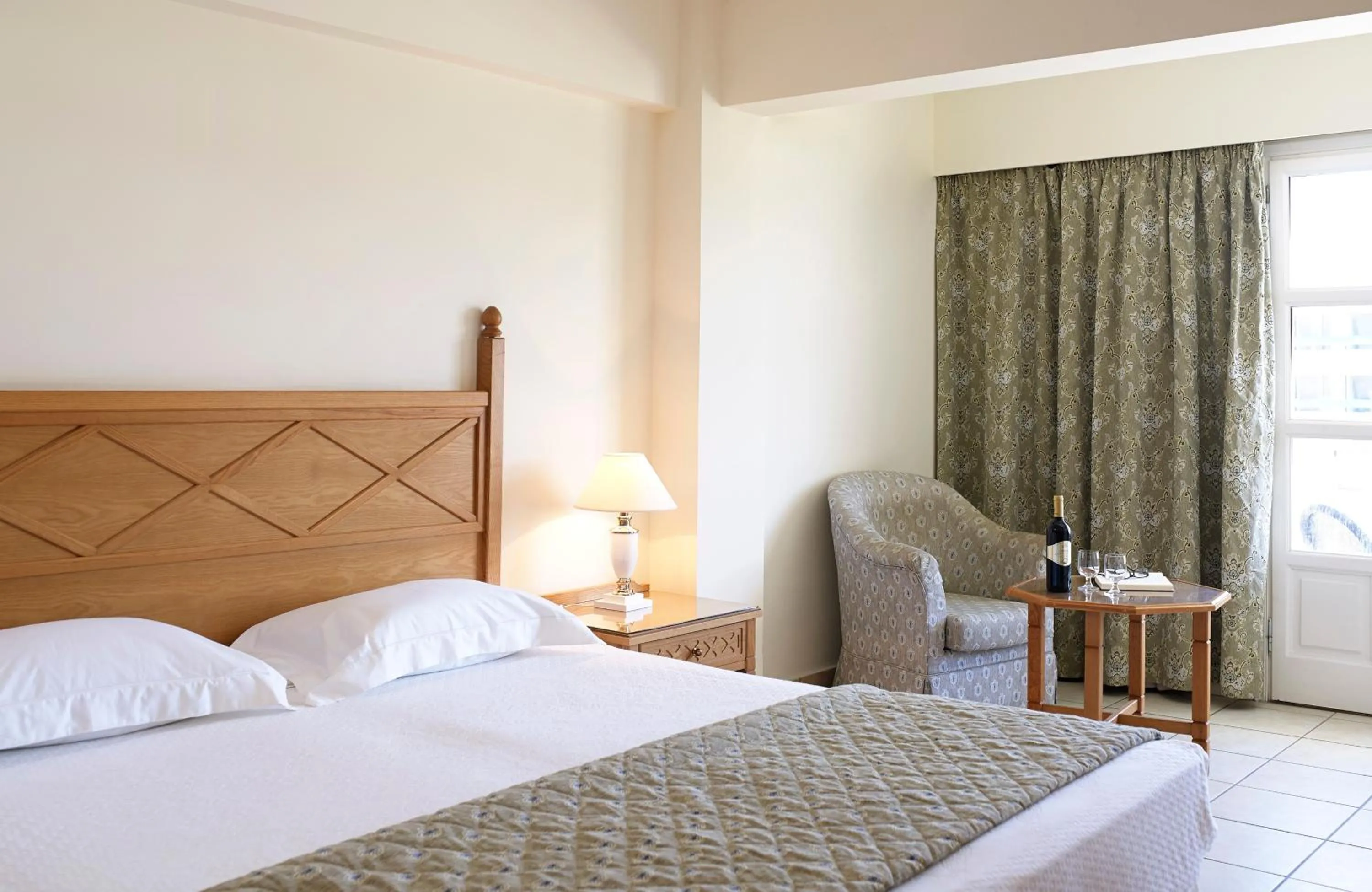 Standard Twin in Mitsis Petit Palais