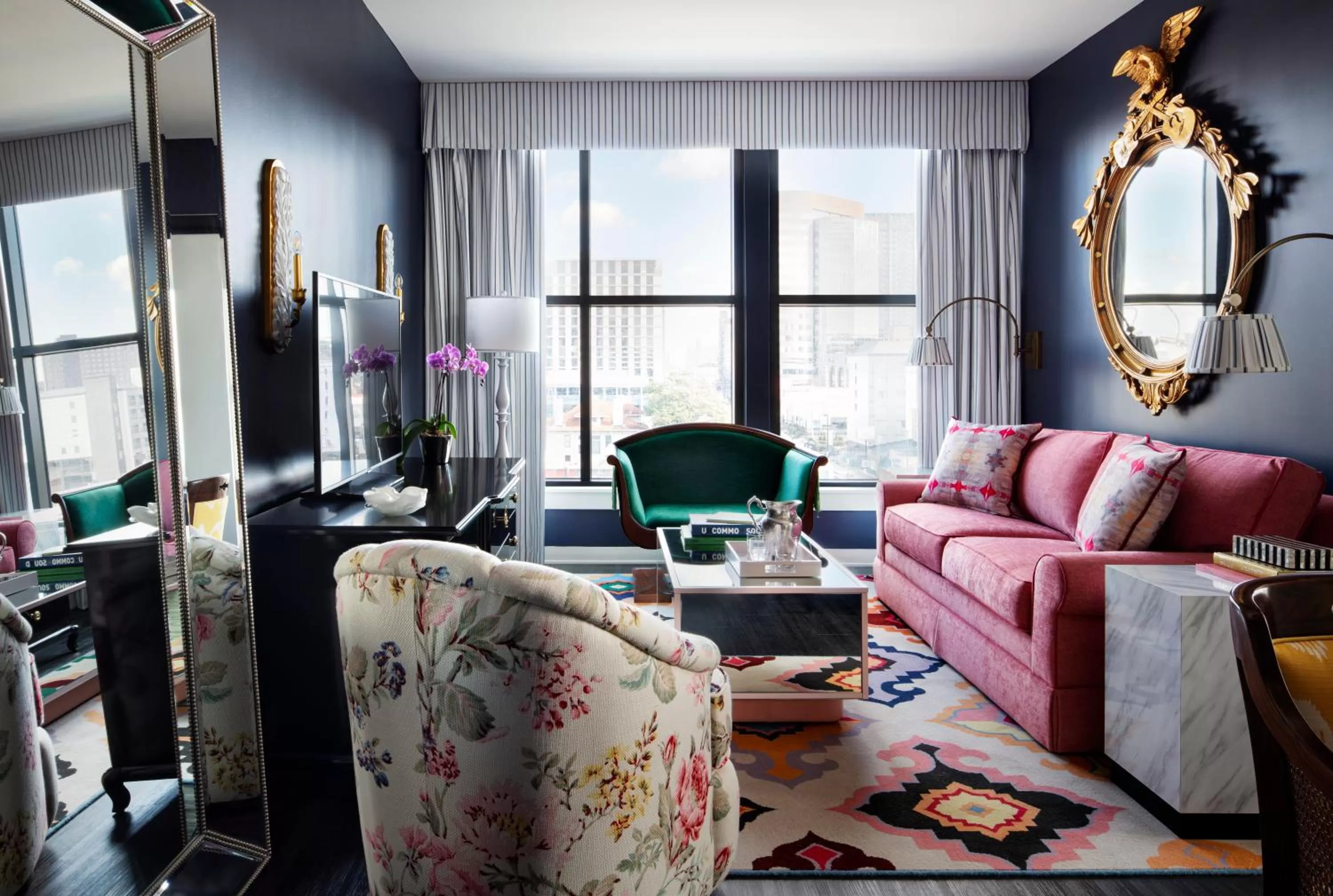 Graduate King Suite in Graduate by Hilton Nashville