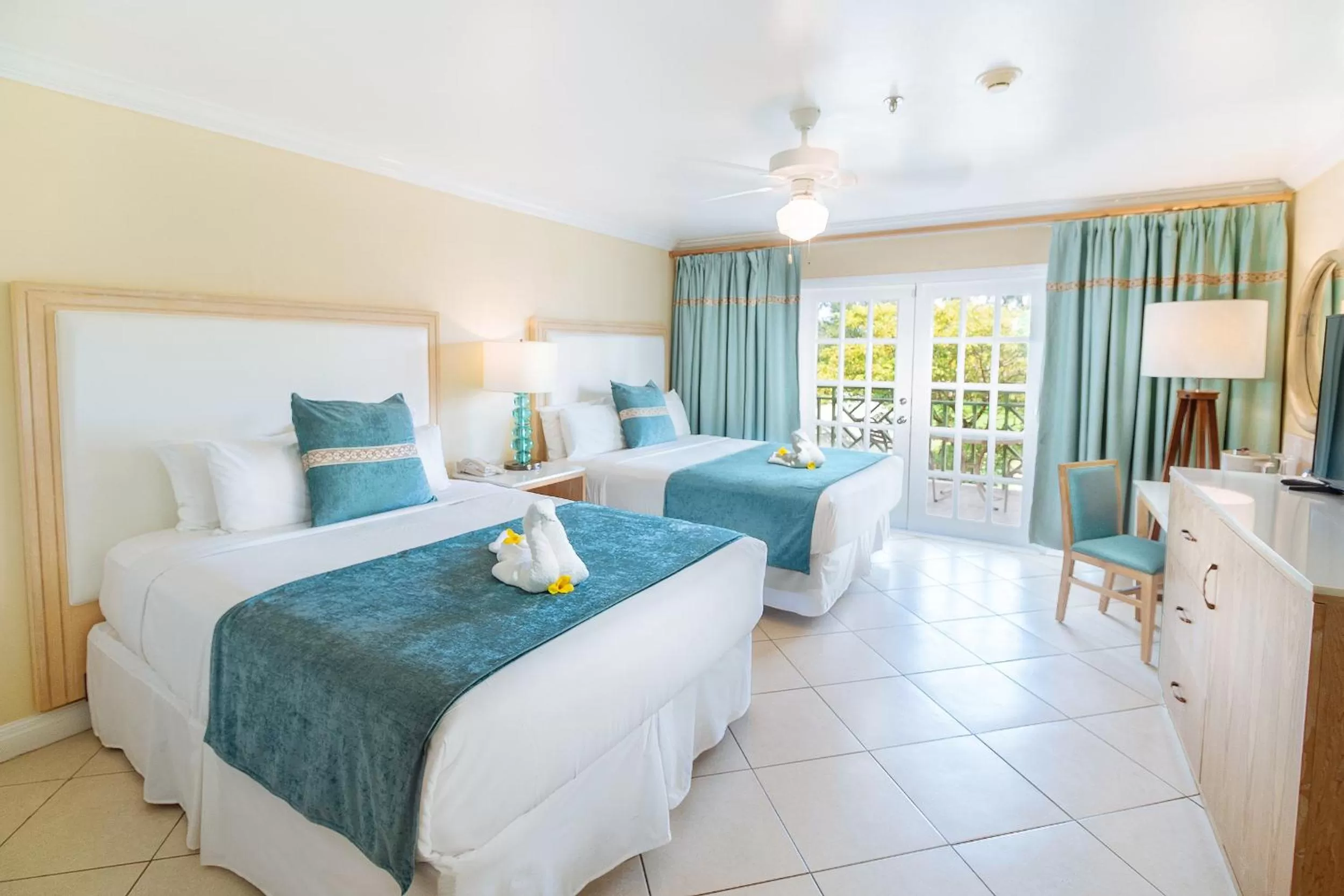 Deluxe Garden View Double in Bay Gardens Beach Resort & Spa