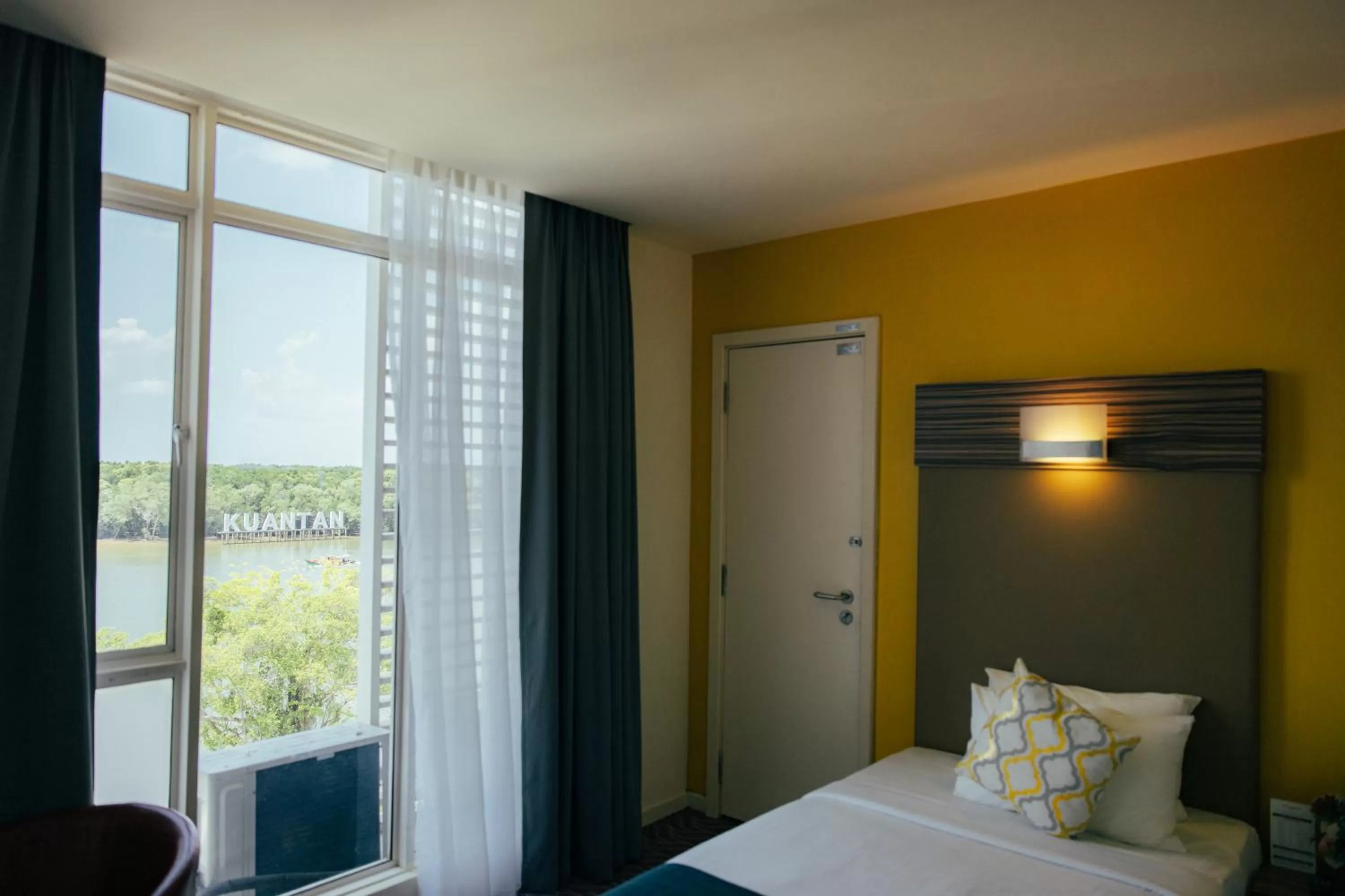 Deluxe Twin with River View in Hotel Sentral Kuantan @ Riverview City Centre