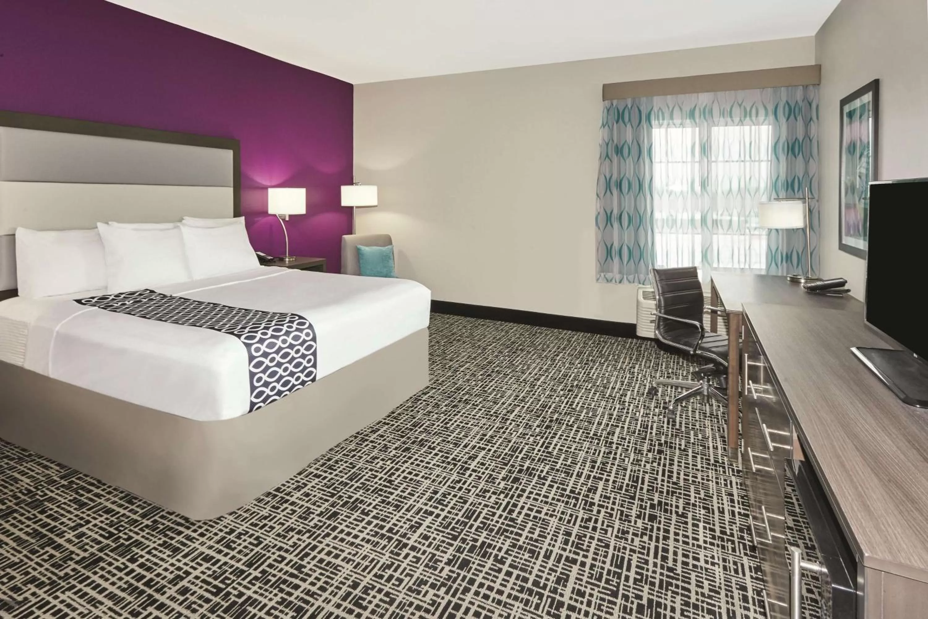 King Room - Non-Smoking in La Quinta by Wyndham Springfield IL