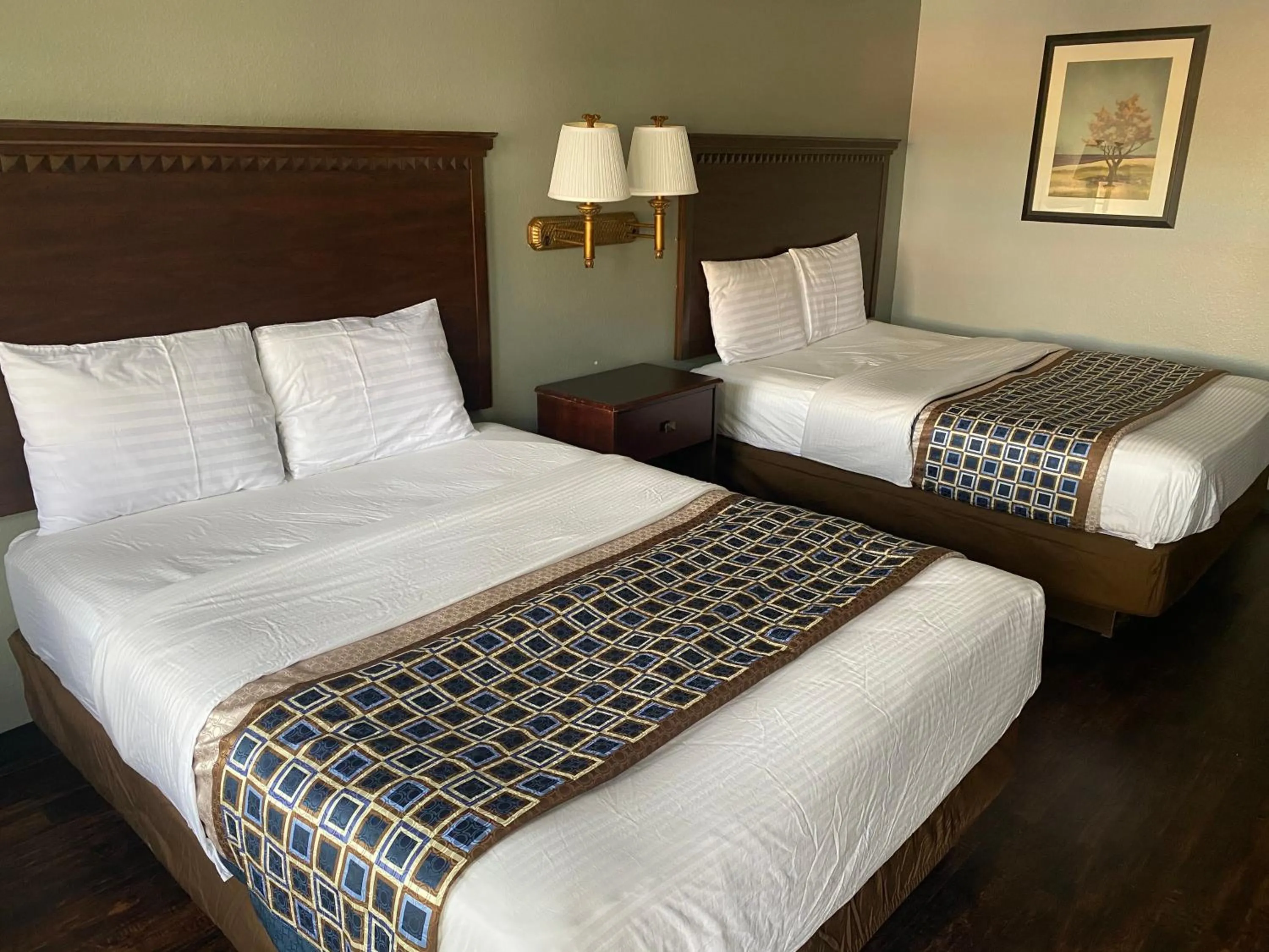 2 Queen Beds Non-Smoking in Americas Best Value Inn - Gainesville