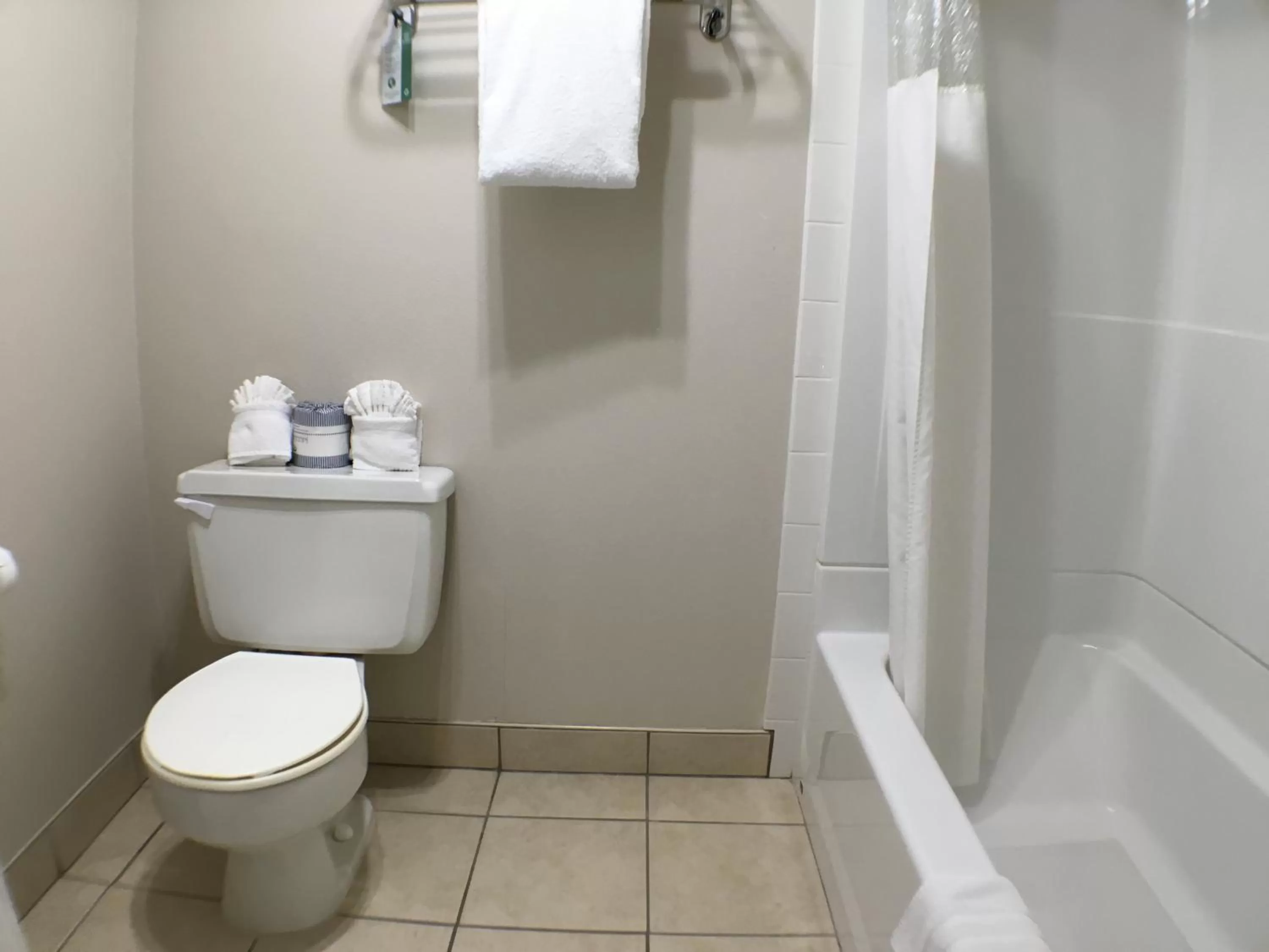 King Room in Pea Soup Andersen's Inn