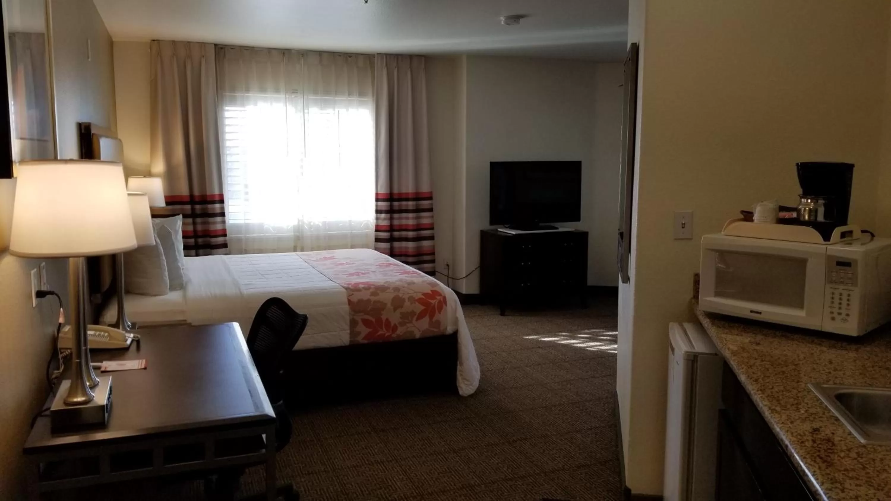 King Studio Suite - Non-Smoking in Hawthorn Suites