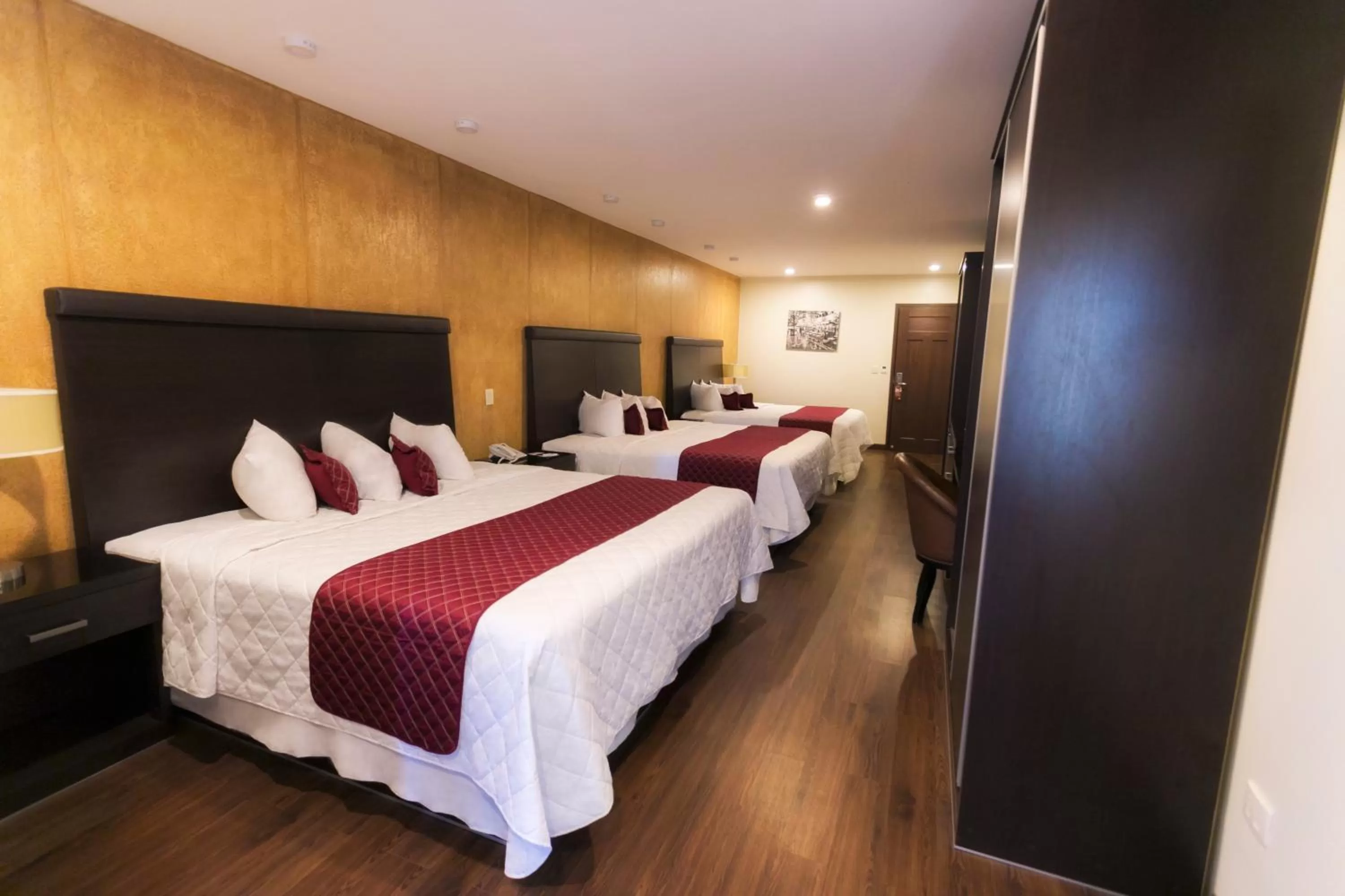 Suite Triple in Gran Hotel Cochabamba