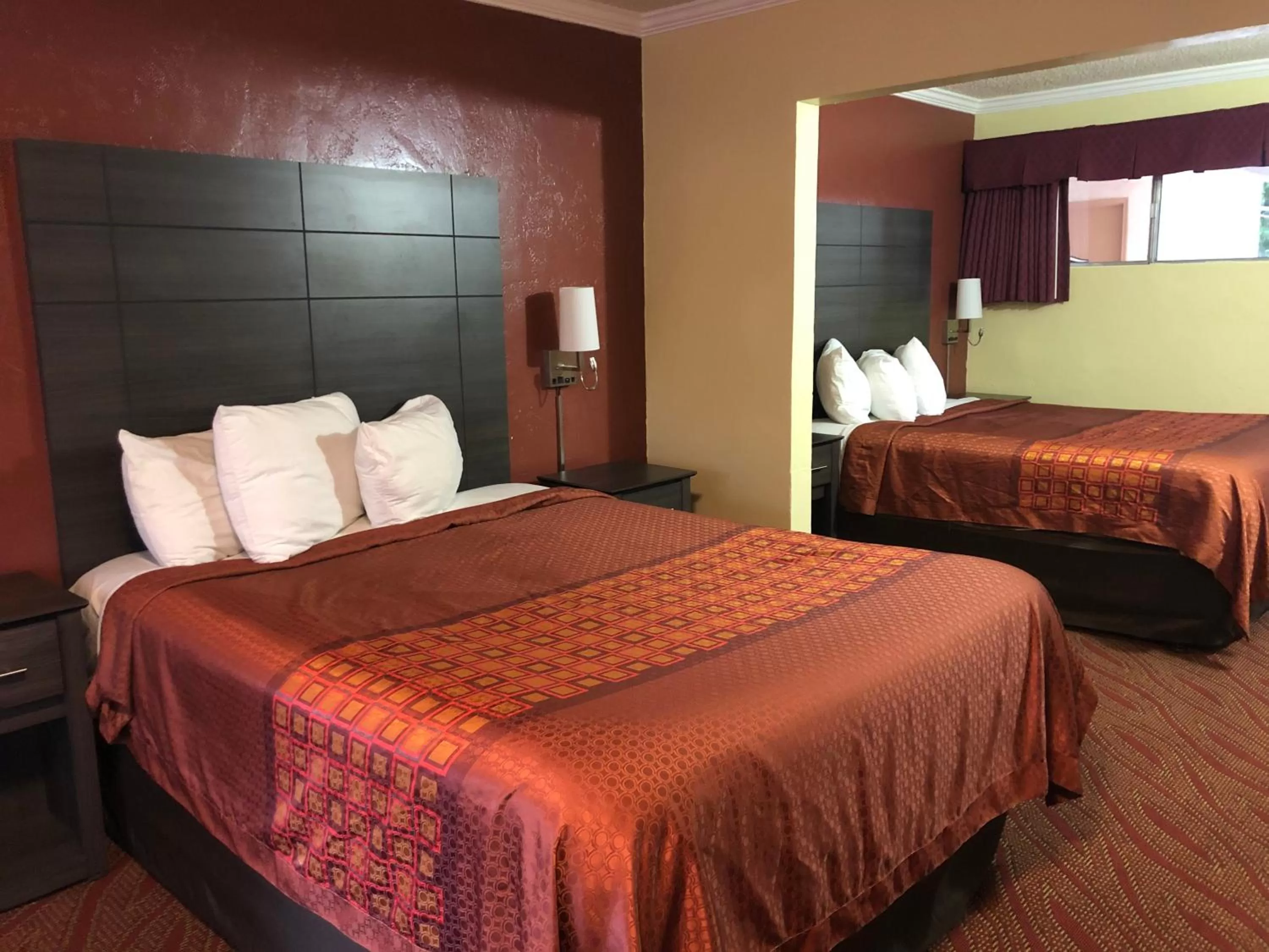2 Queen Beds Accessible Non-Smoking (NO A/C) in Americas Best Value Presidents Inn on Munras