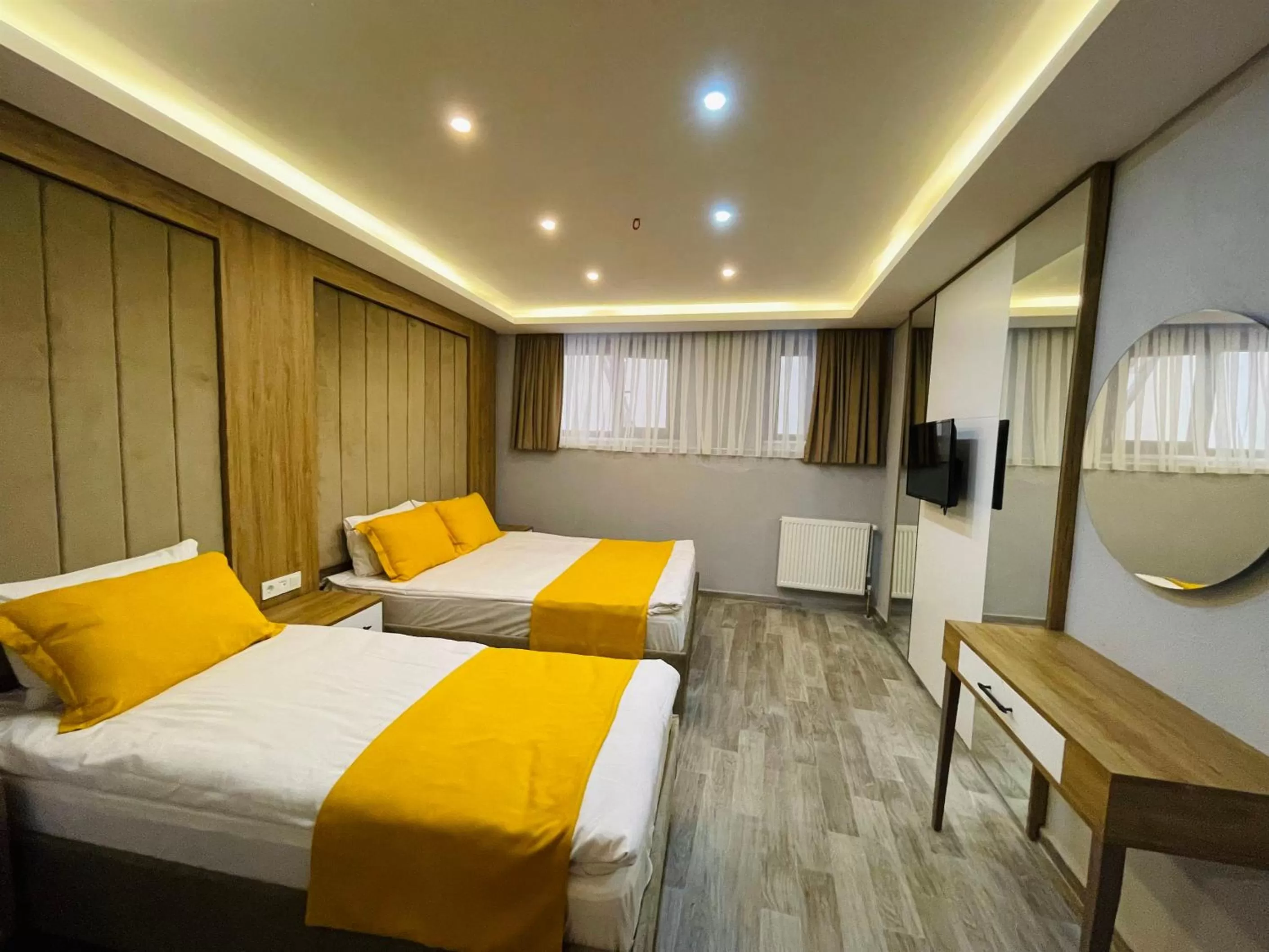 Economy Triple Room in Zem Hotel