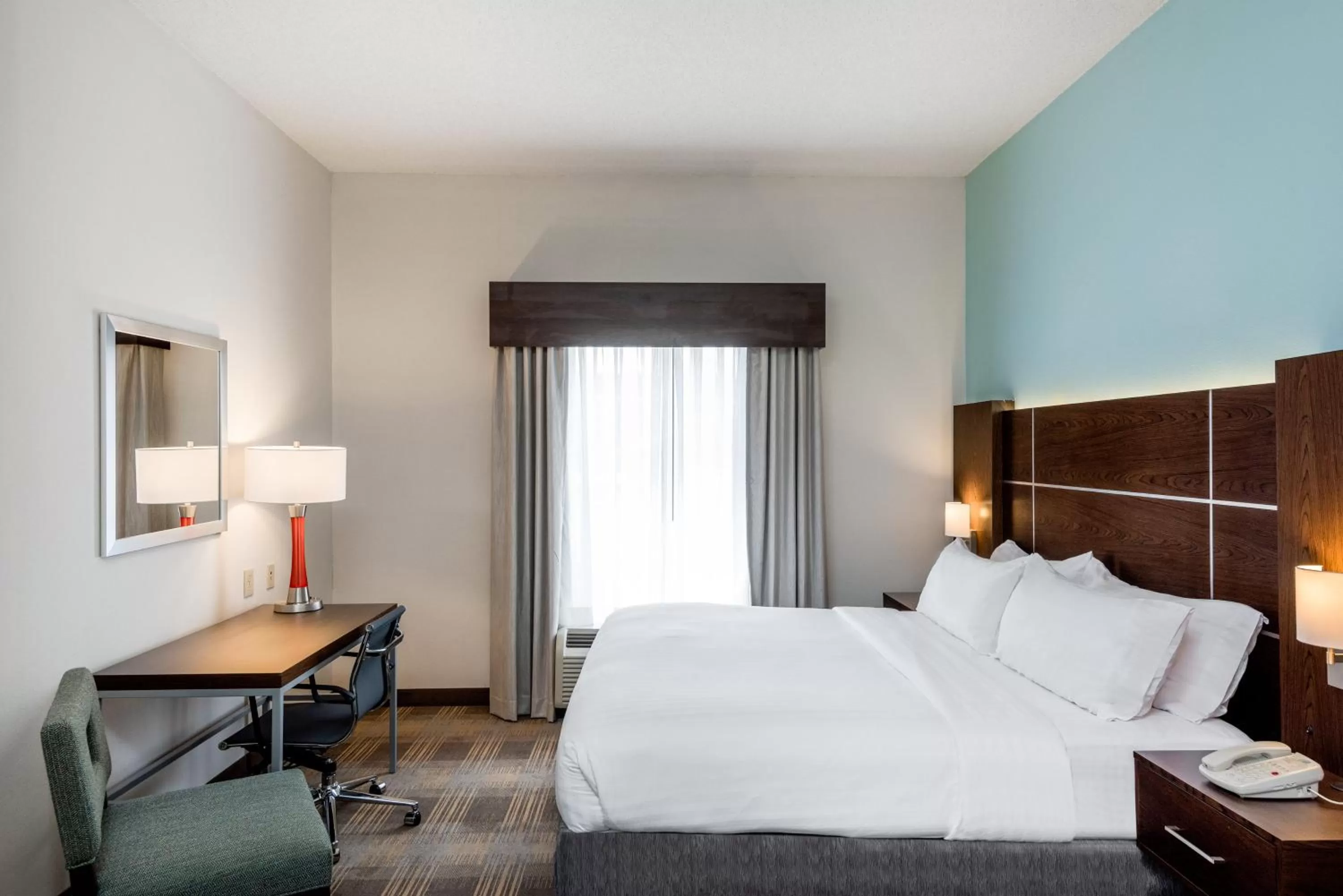 King Room - Hearing Accessible - Non-Smoking in Holiday Inn Express & Suites - Grenada, an IHG Hotel