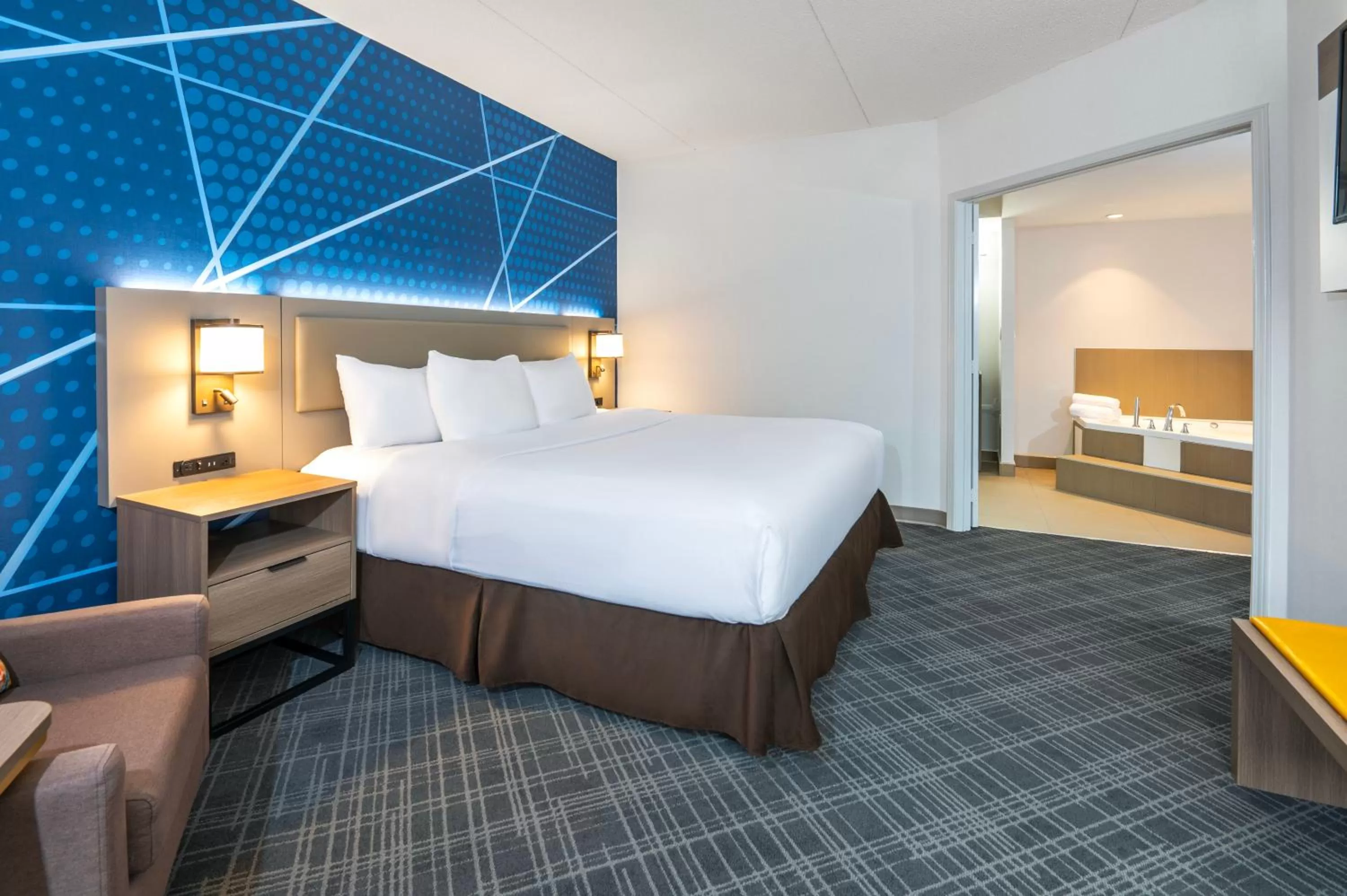 Superior King Suite - Non-smoking in Comfort Inn & Suites Barrie