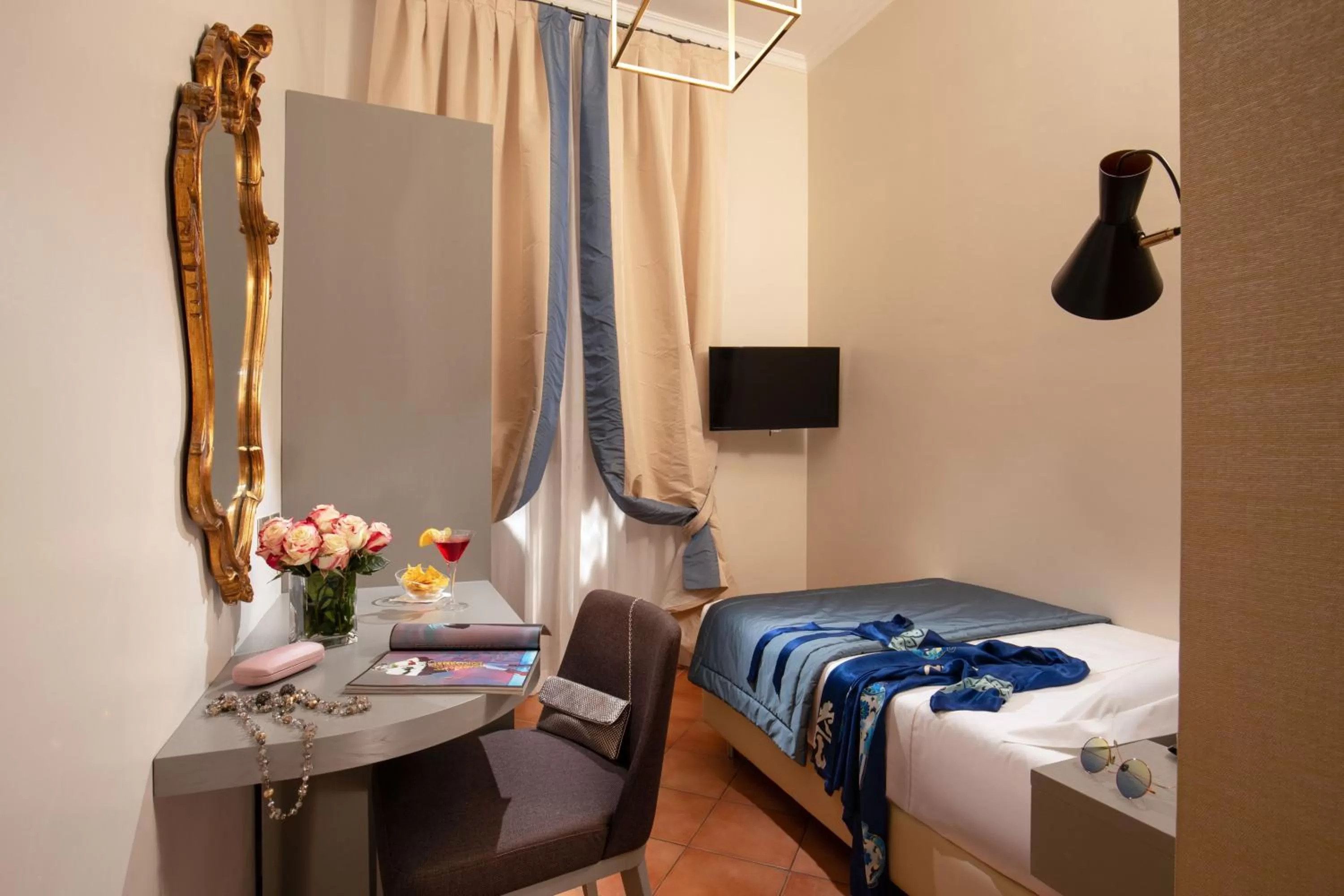 Single Room - Via dei Greci 23 in Hotel Mozart