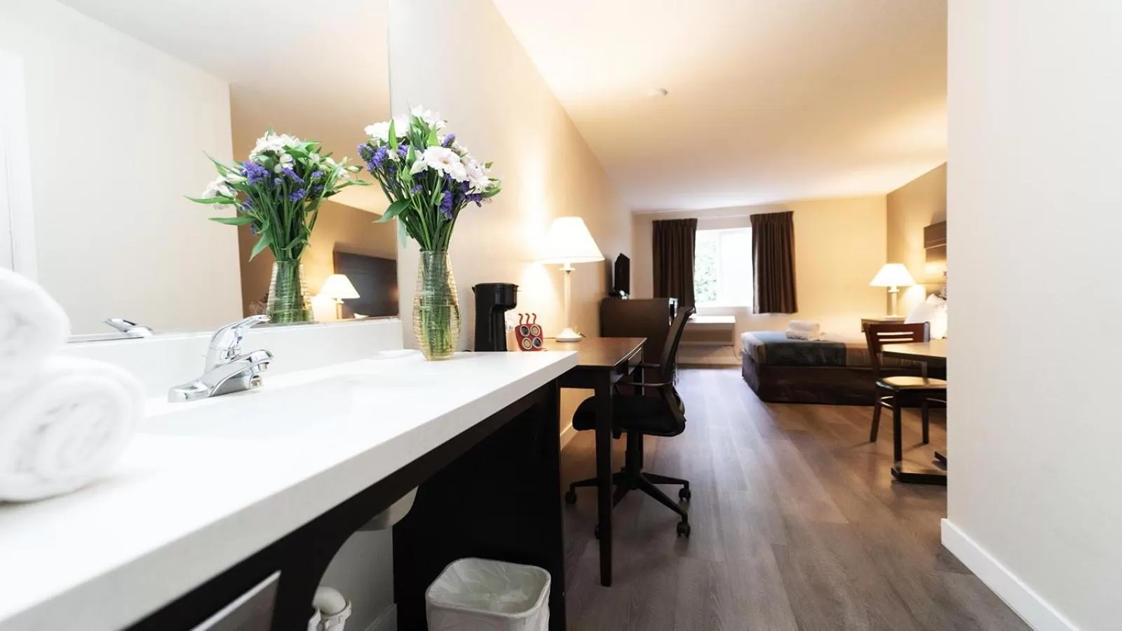 Queen Room - single occupancy - Non-Smoking in Ocean Star Inn