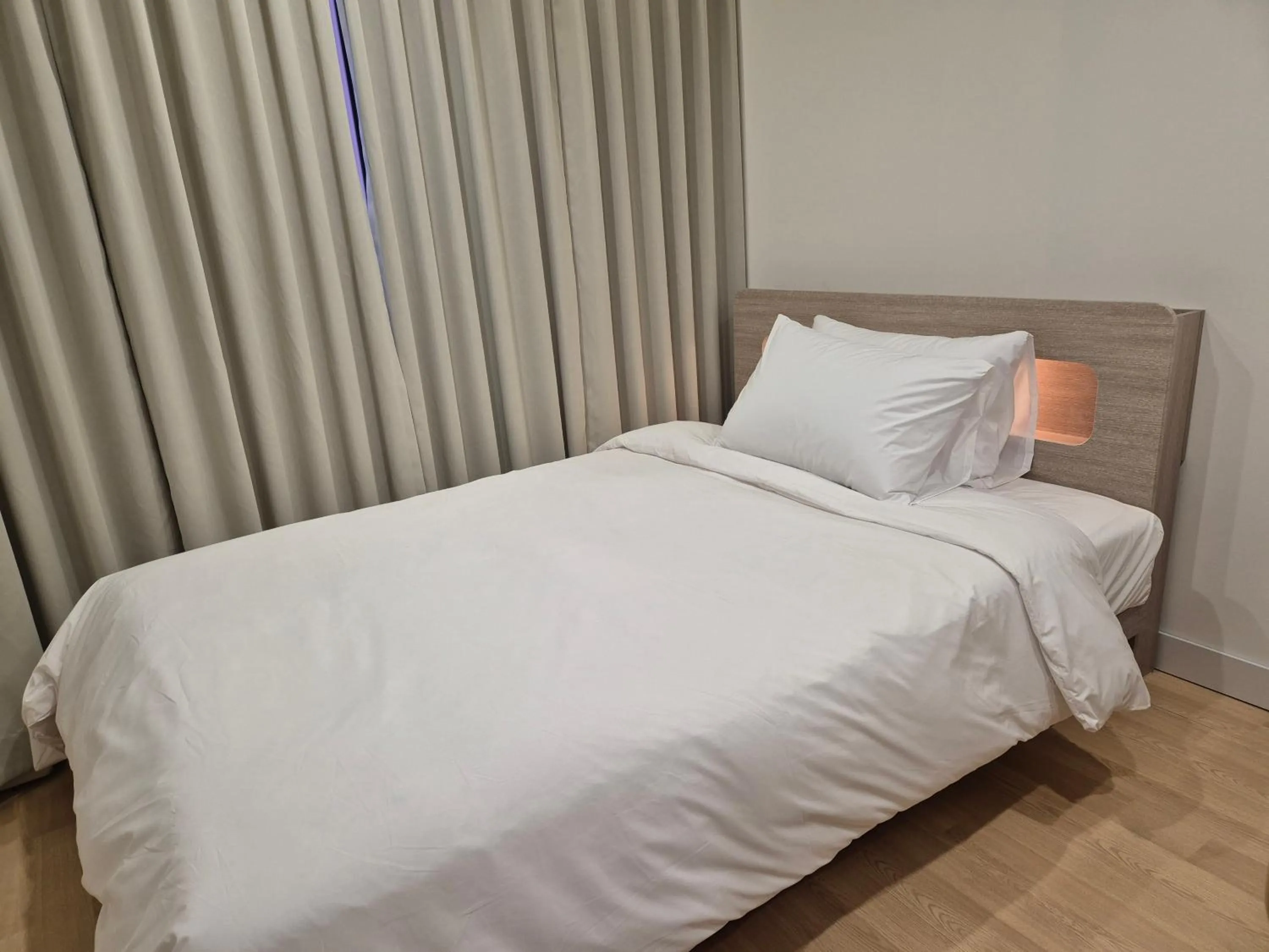 Small Single Room with Bath Tub - single occupancy in Gwang Jang Hotel