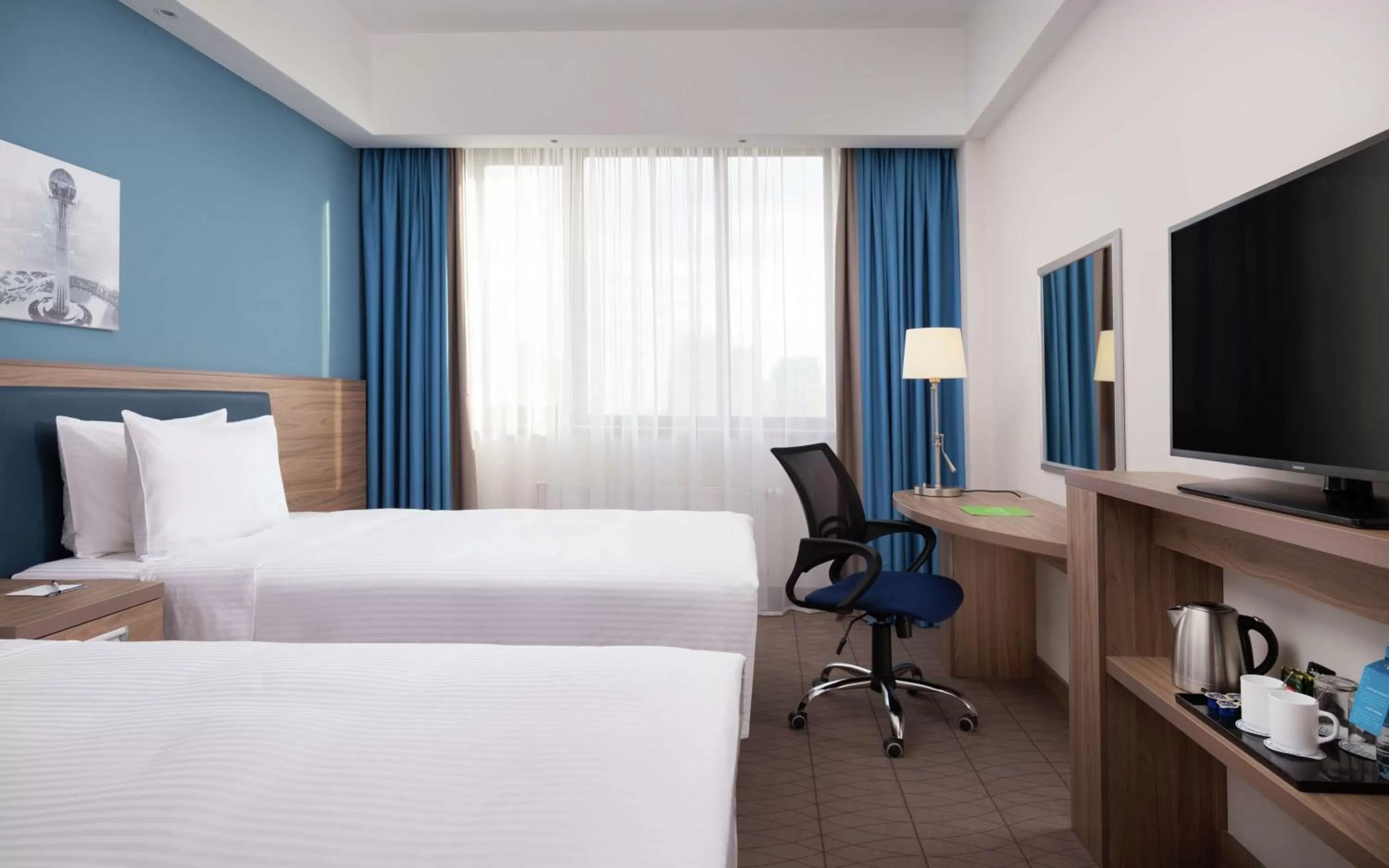 Twin Room in Hampton By Hilton Astana Triumphal Arch