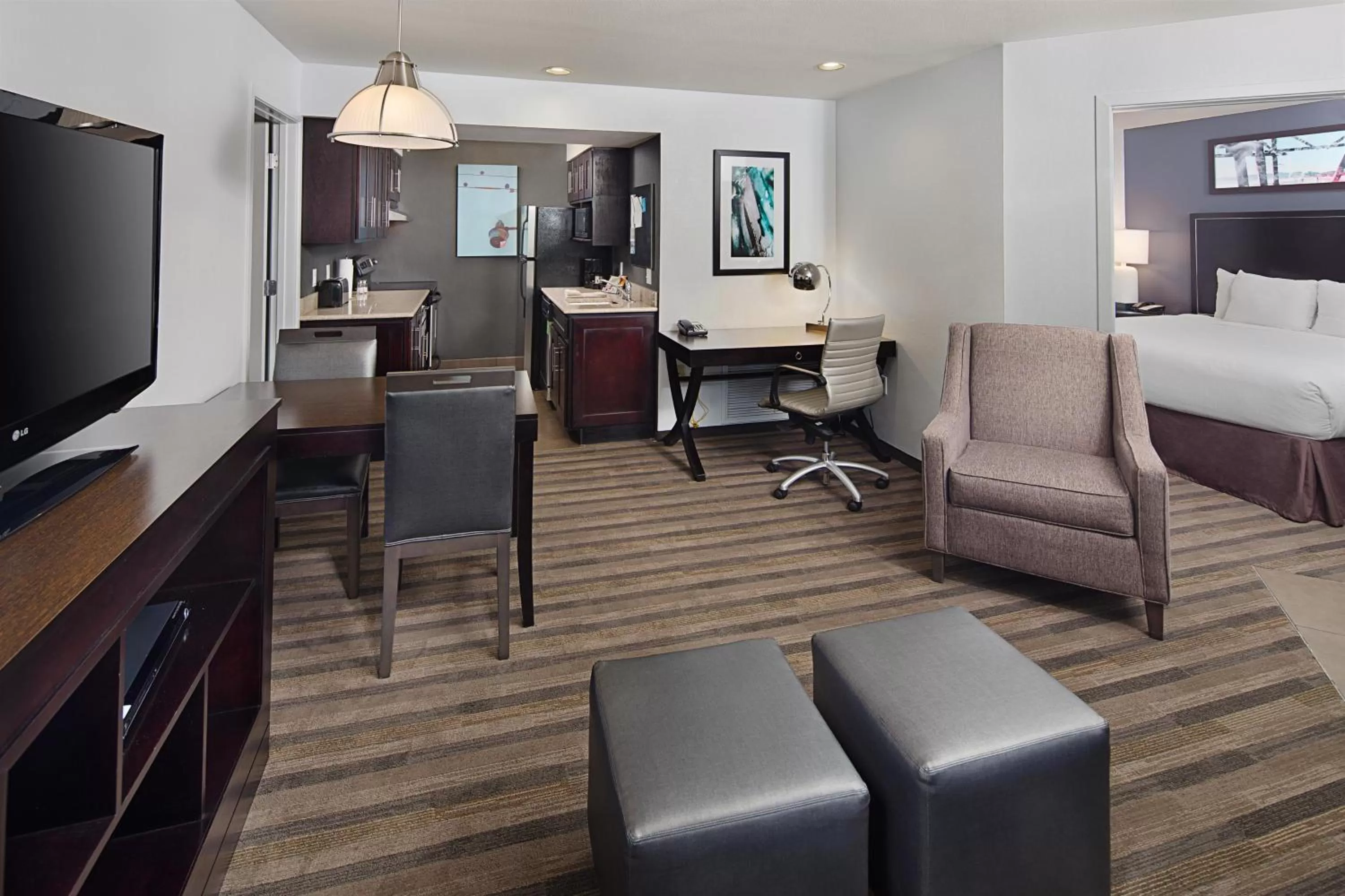 One-Bedroom King Suite in Hyatt House Belmont Redwood Shores