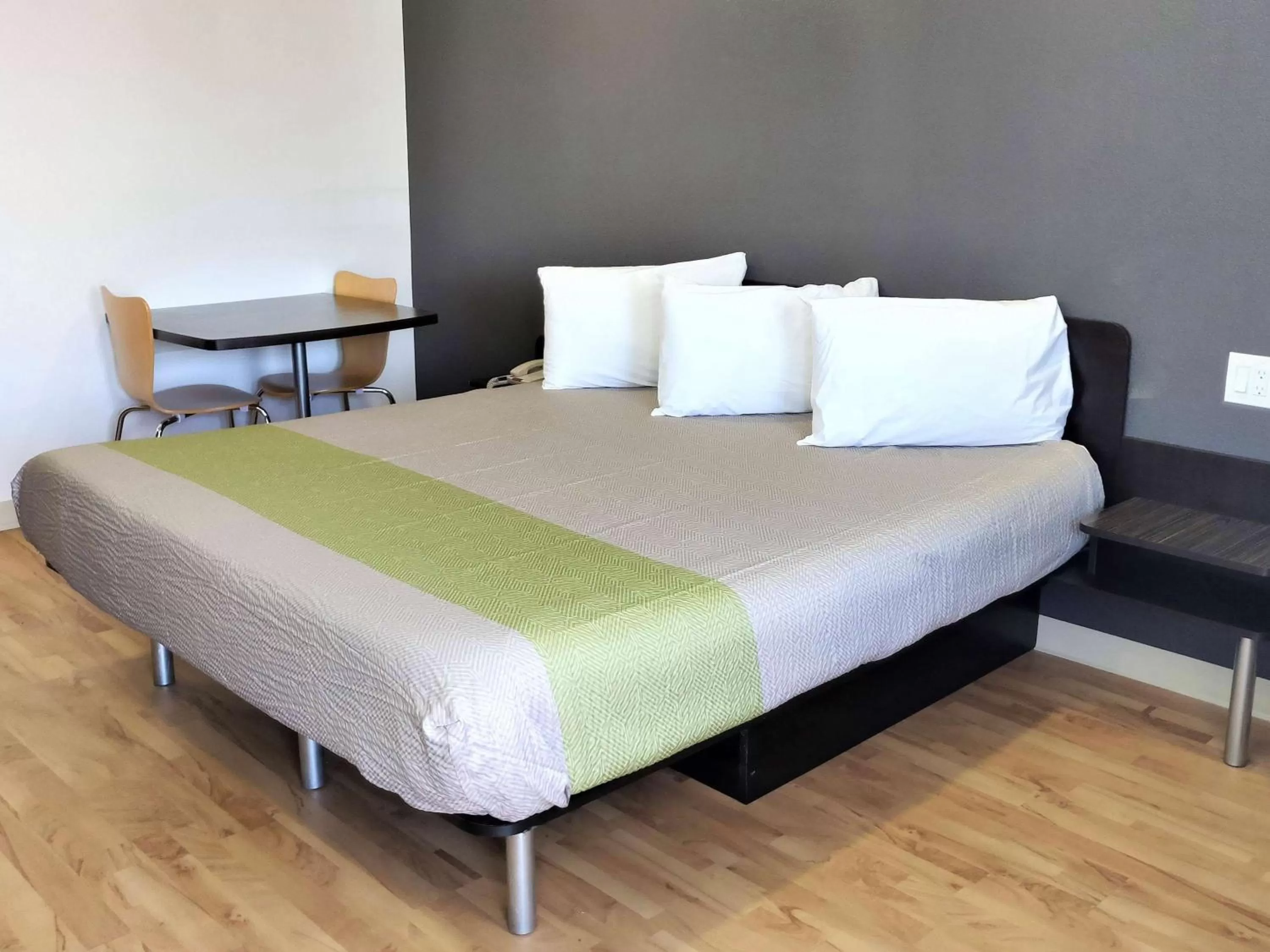 Suite - Non-Smoking in Studio 6-Fresno, CA - Extended Stay