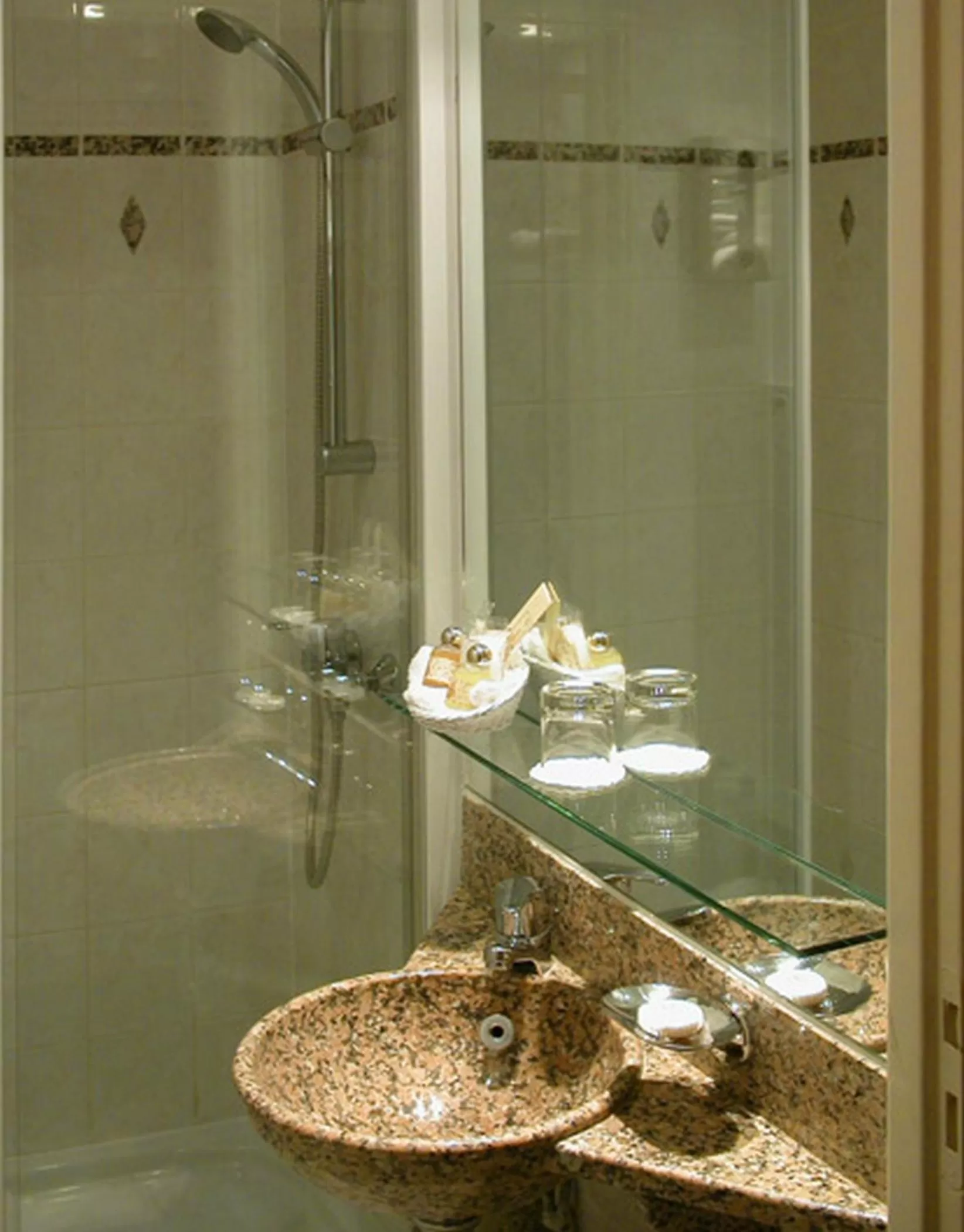 Bathroom in Gavarni