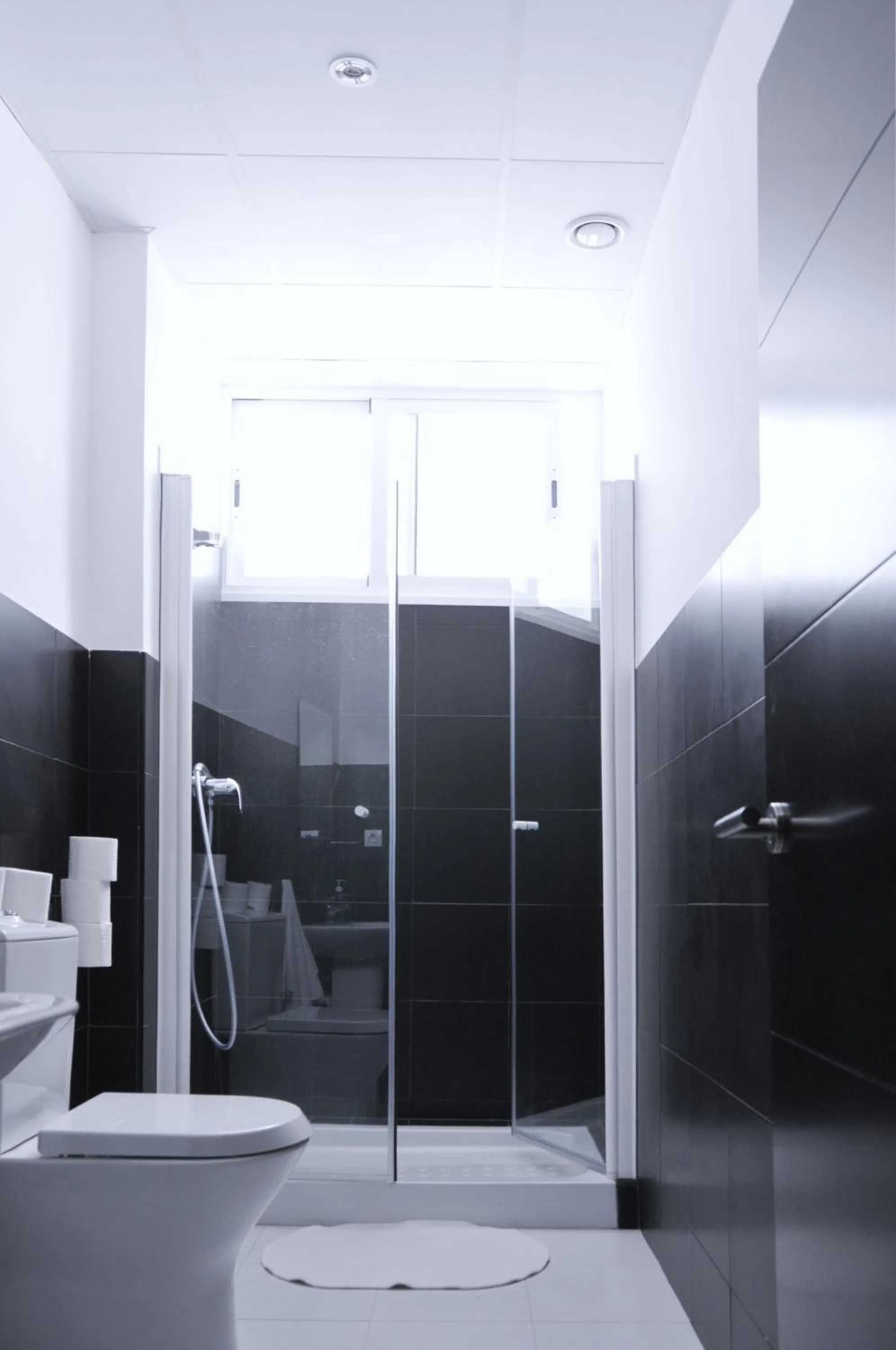 Family Room with Private Bathroom in Oasis Backpackers' Hostel Palace Sevilla