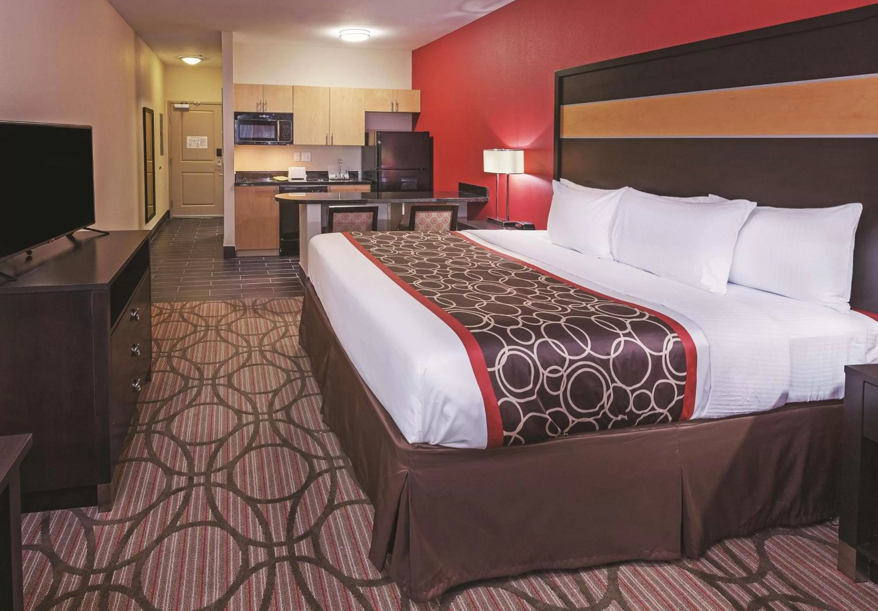 Deluxe King Studio Suite - Non-Smoking in La Quinta by Wyndham Wichita Falls - MSU Area