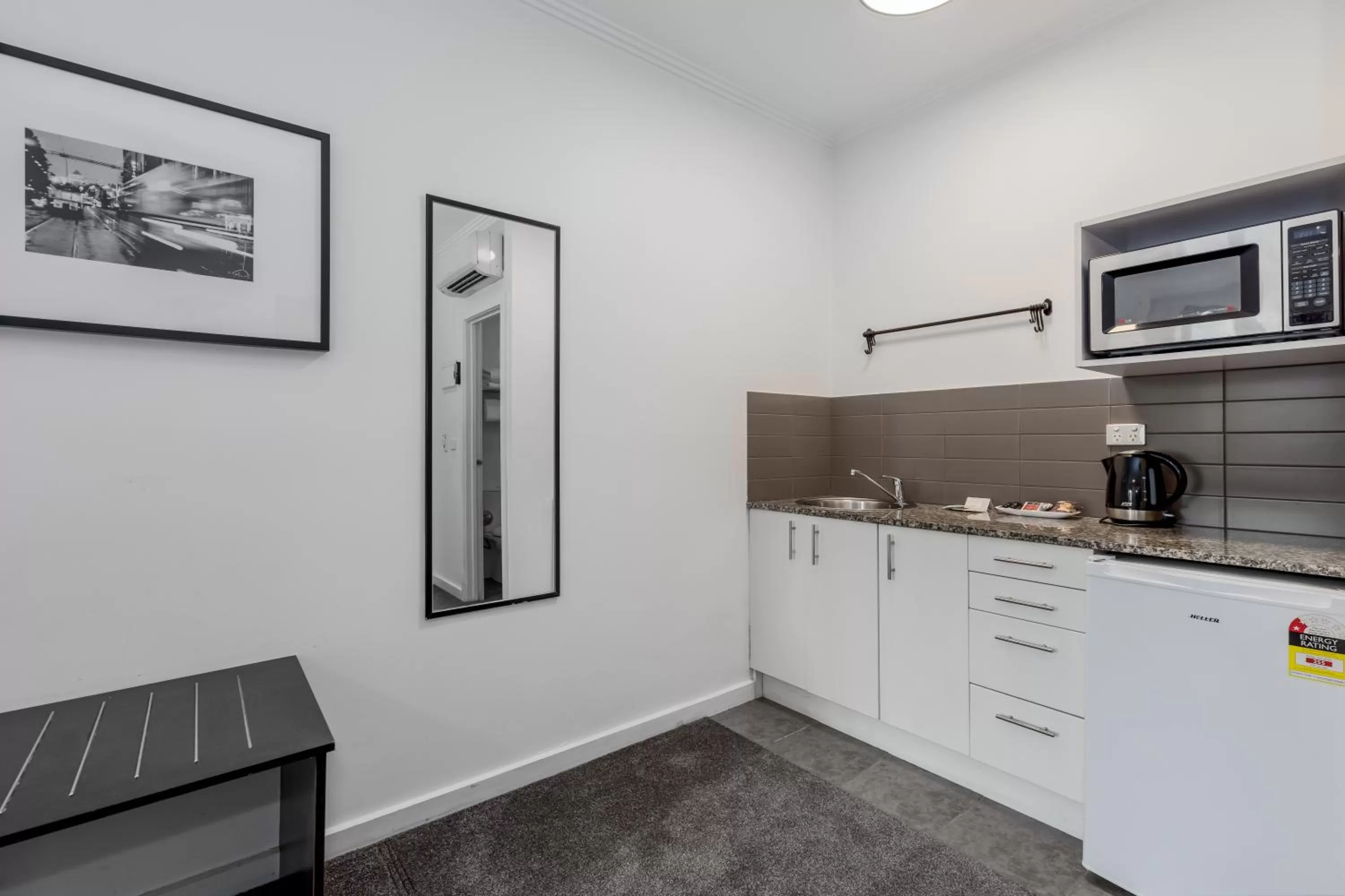 King or Twin Studio in Alto Hotel On Bourke