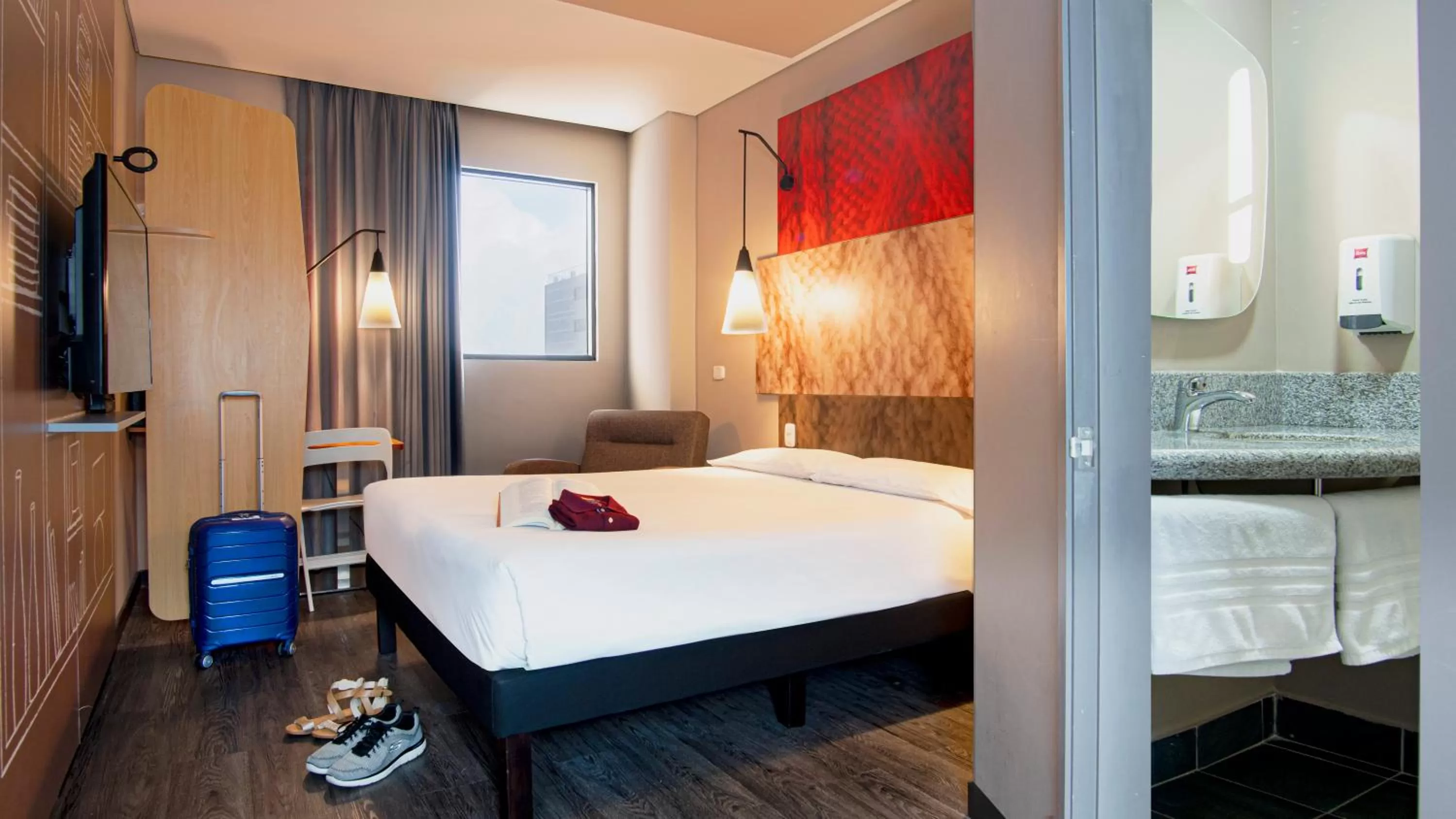 Standard Double Room with Sofa in ibis Barranquilla