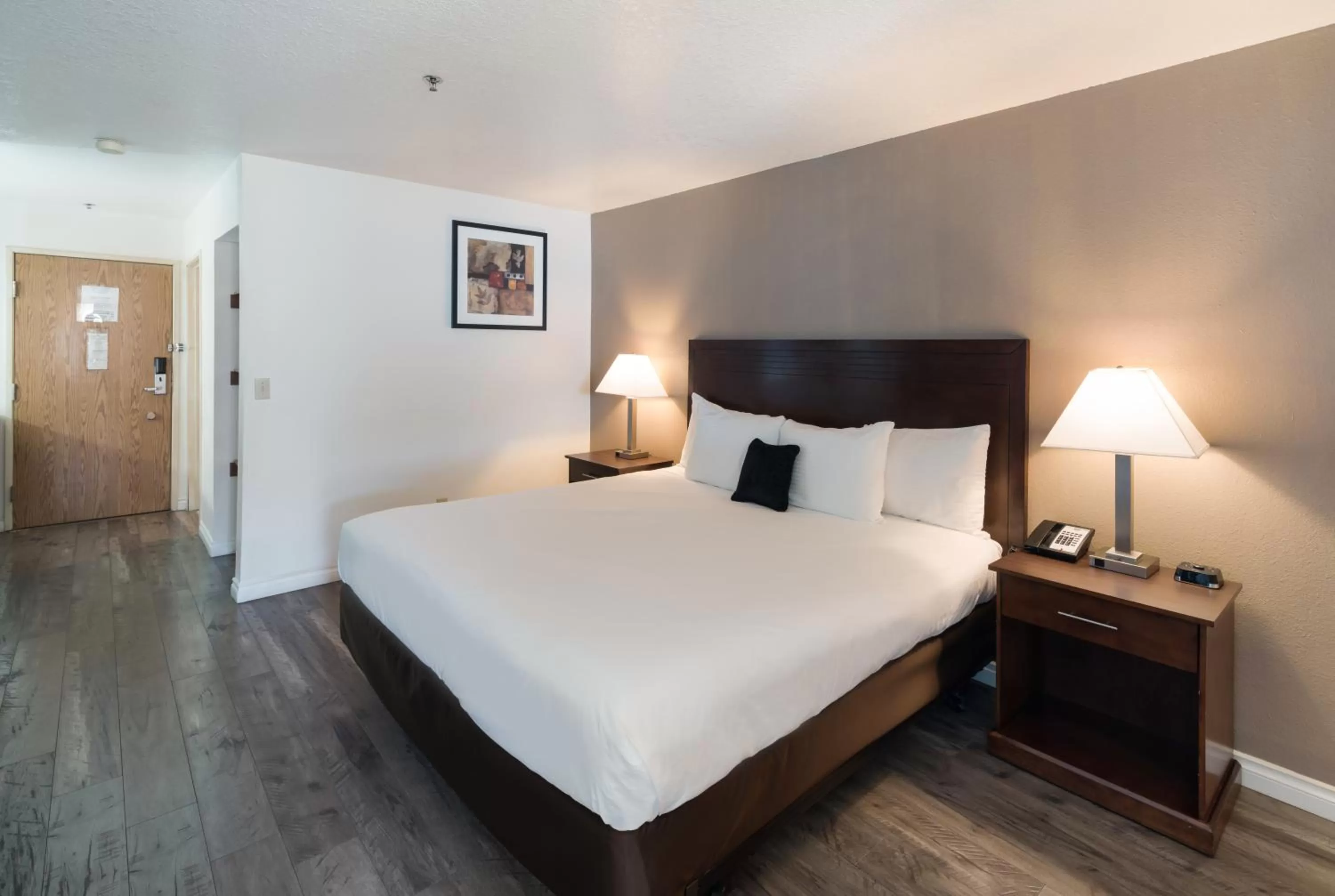 King Room in Quality Inn & Suites Kennewick Tri-Cities