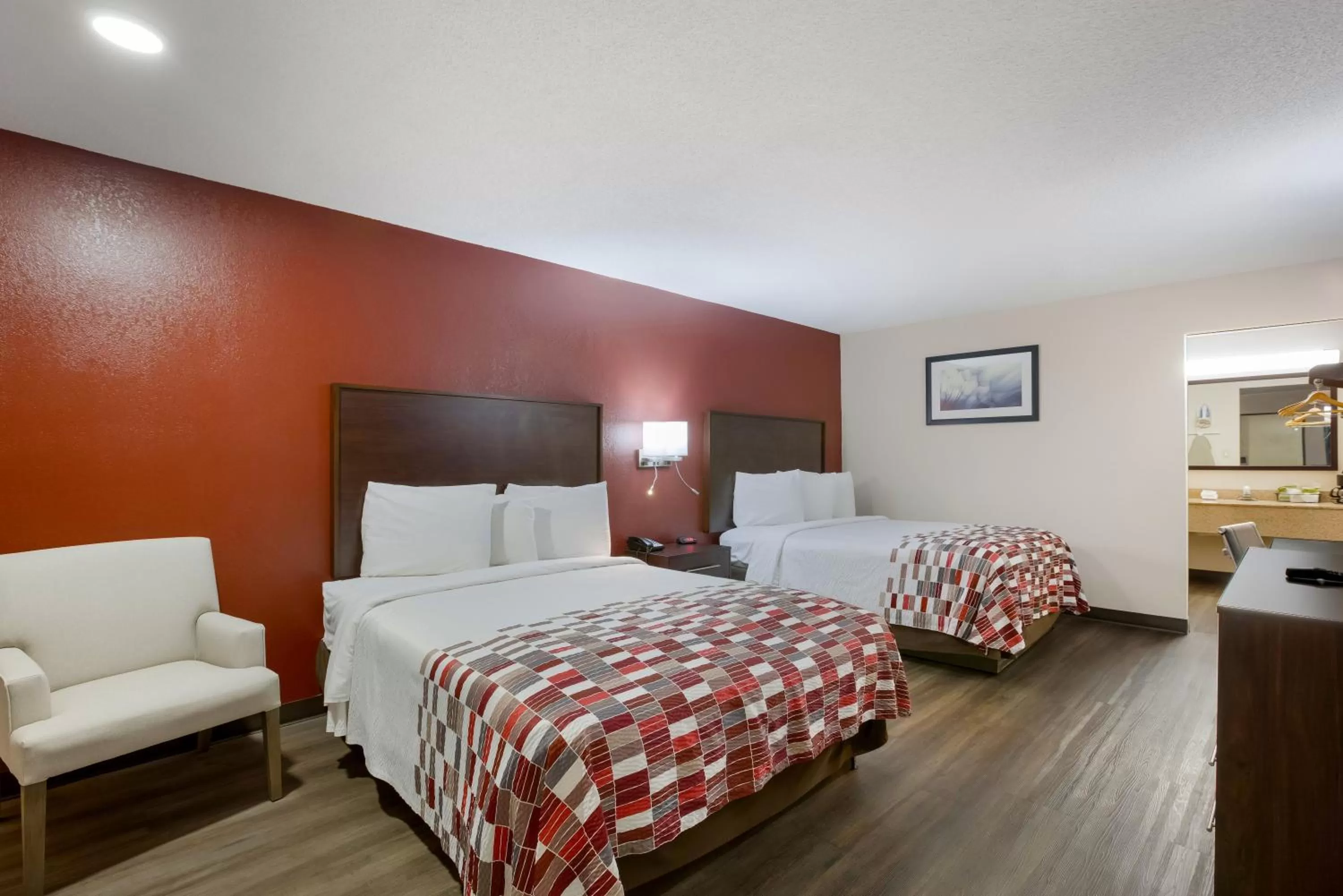 Deluxe Room with Two Queen Beds Smoking in Red Roof Inn Dillon, SC