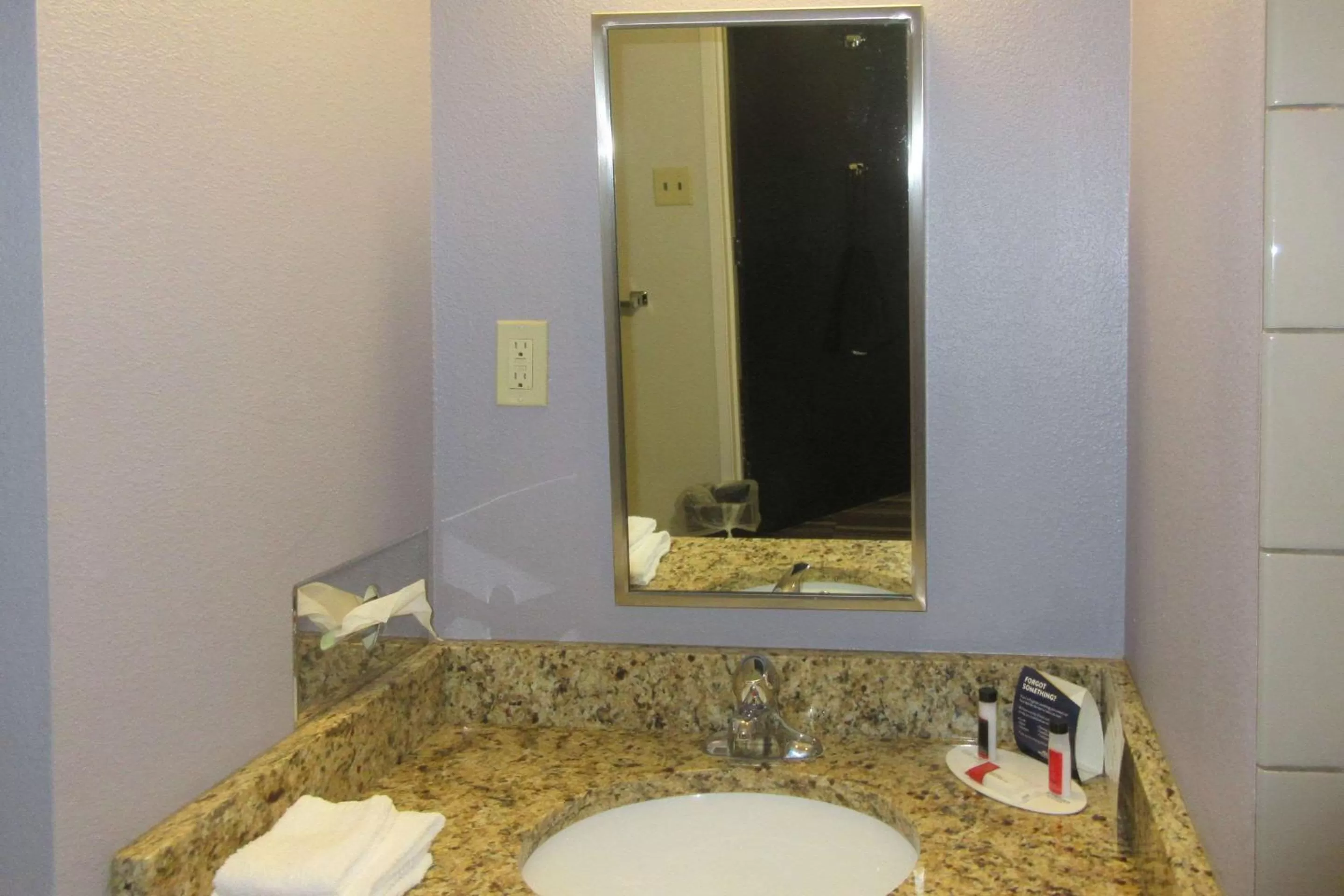 Queen Suite - Accessible/Non-Smoking in Quality Inn & Suites Caldwell I-77
