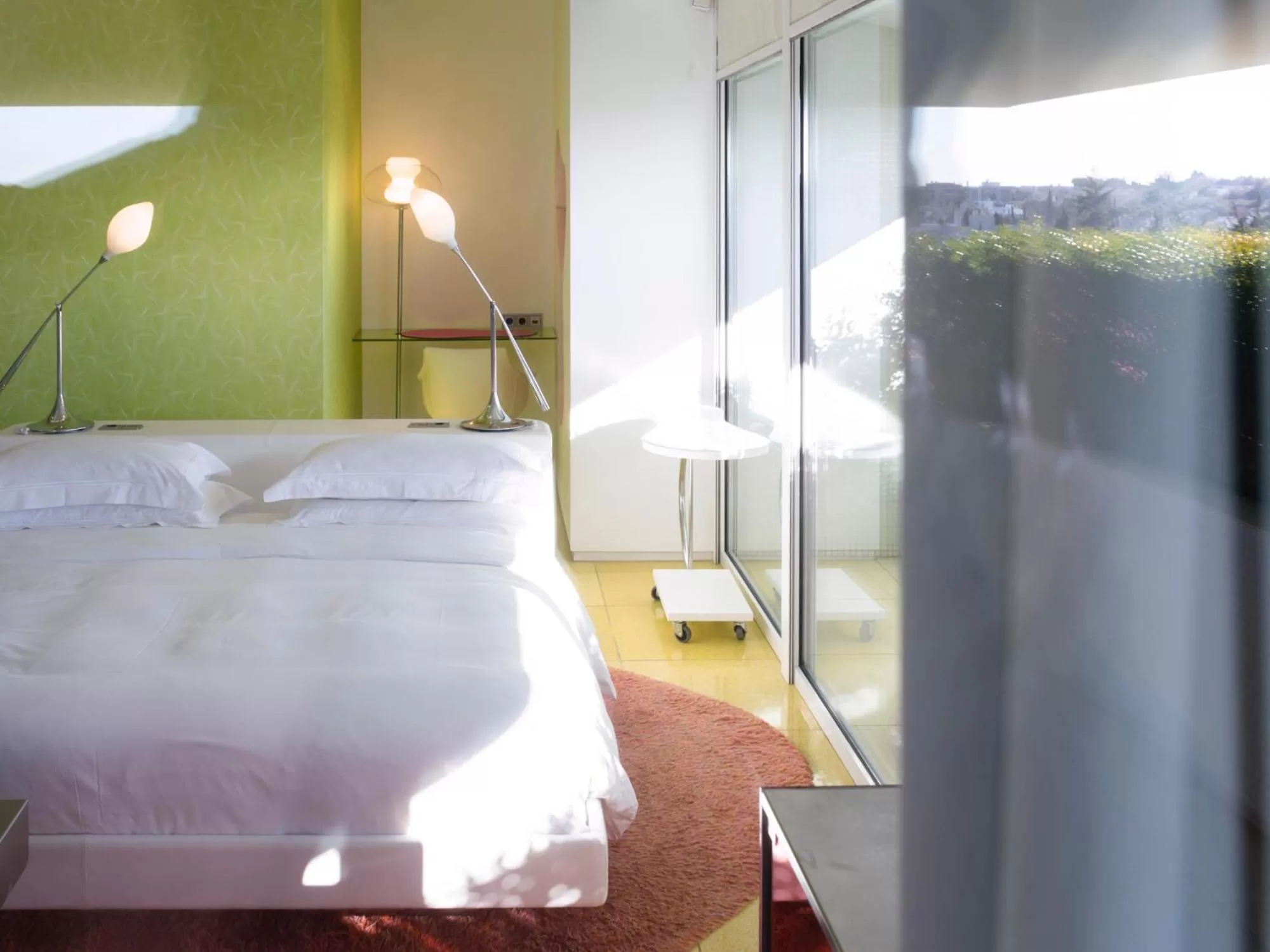 Bed in Semiramis