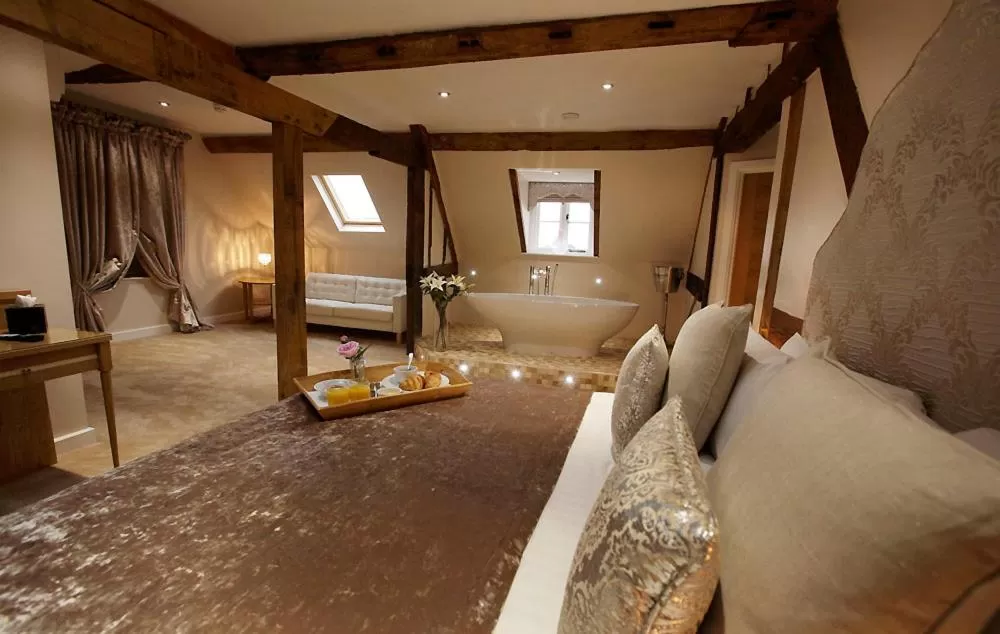 Penthouse Suite in Worcester Bank House Hotel Spa & Golf; BW Premier Collection