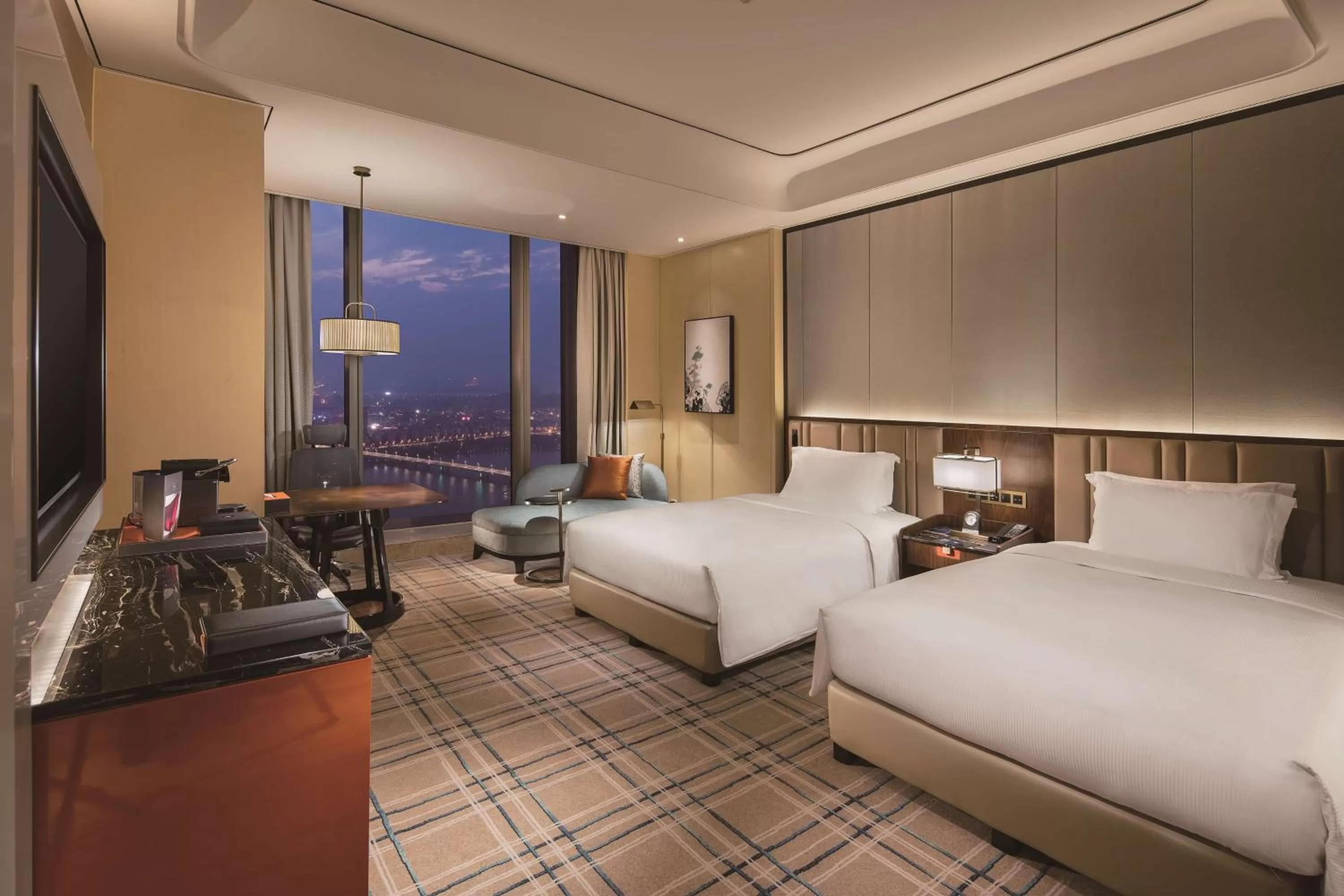 Twin Room with River View in Hilton Fuzhou