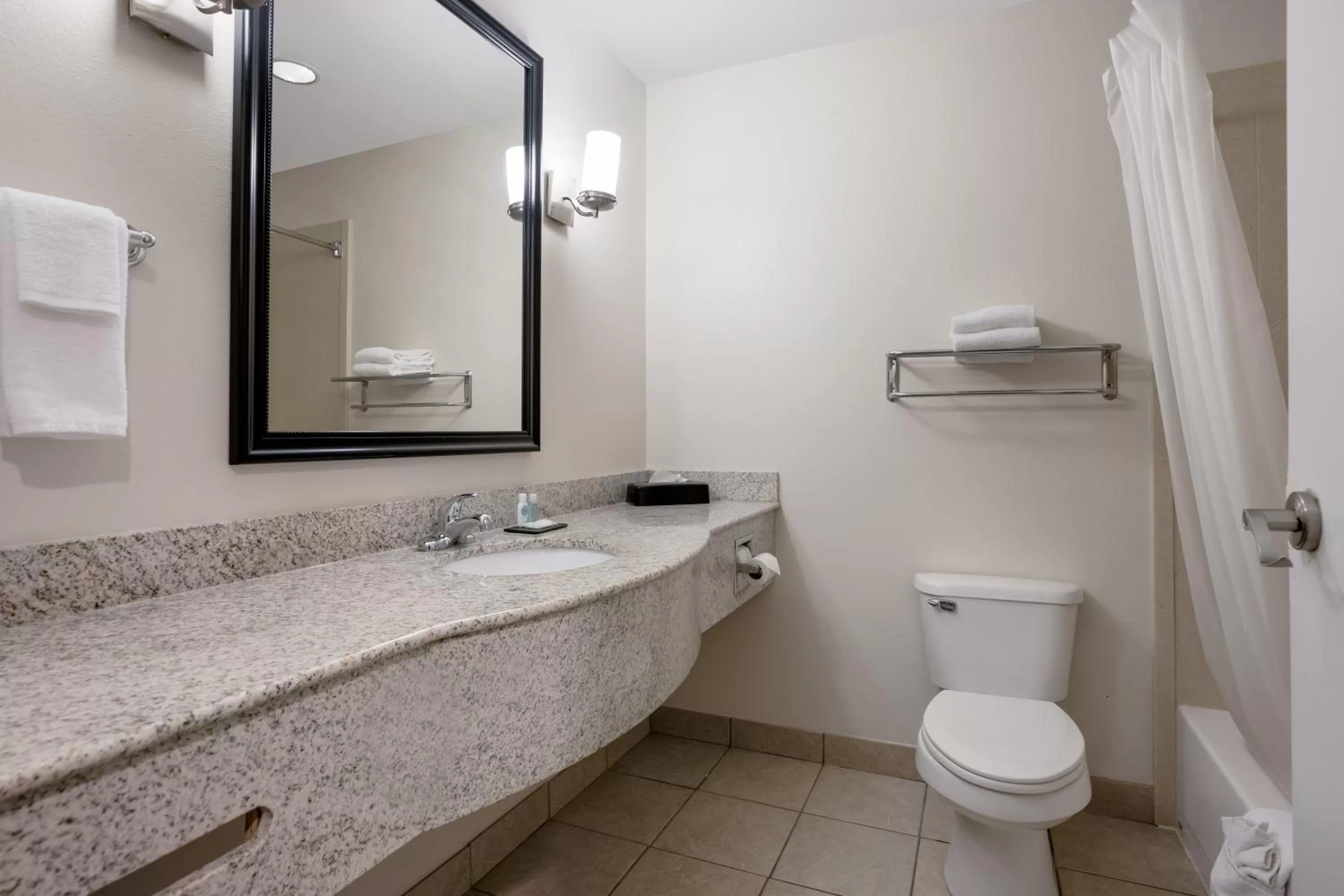 Standard King Room - Non Smoking in Suburban Studios Berwick - Morgan City