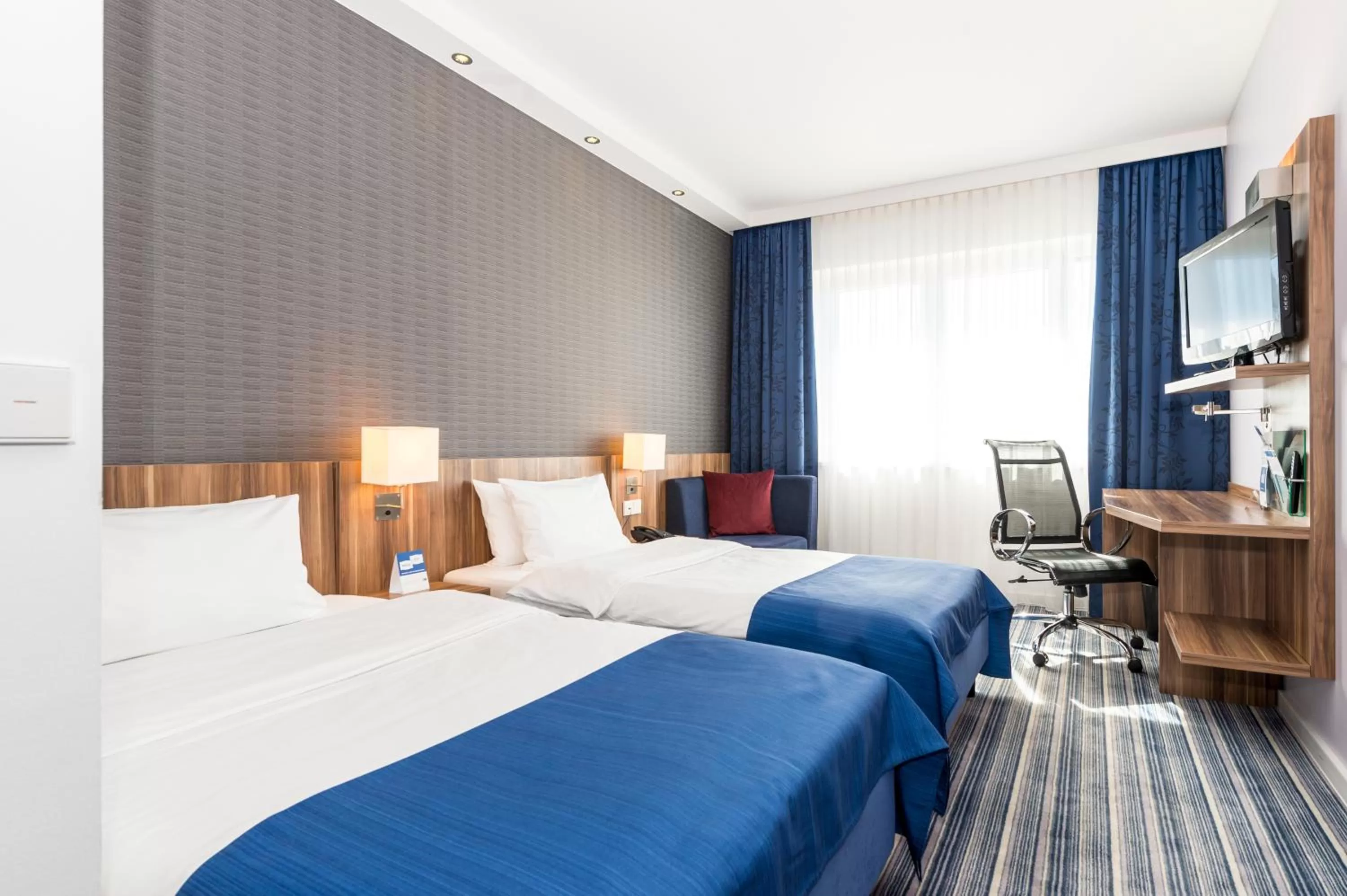 Standard Twin Room in Holiday Inn Express Bremen Airport by IHG