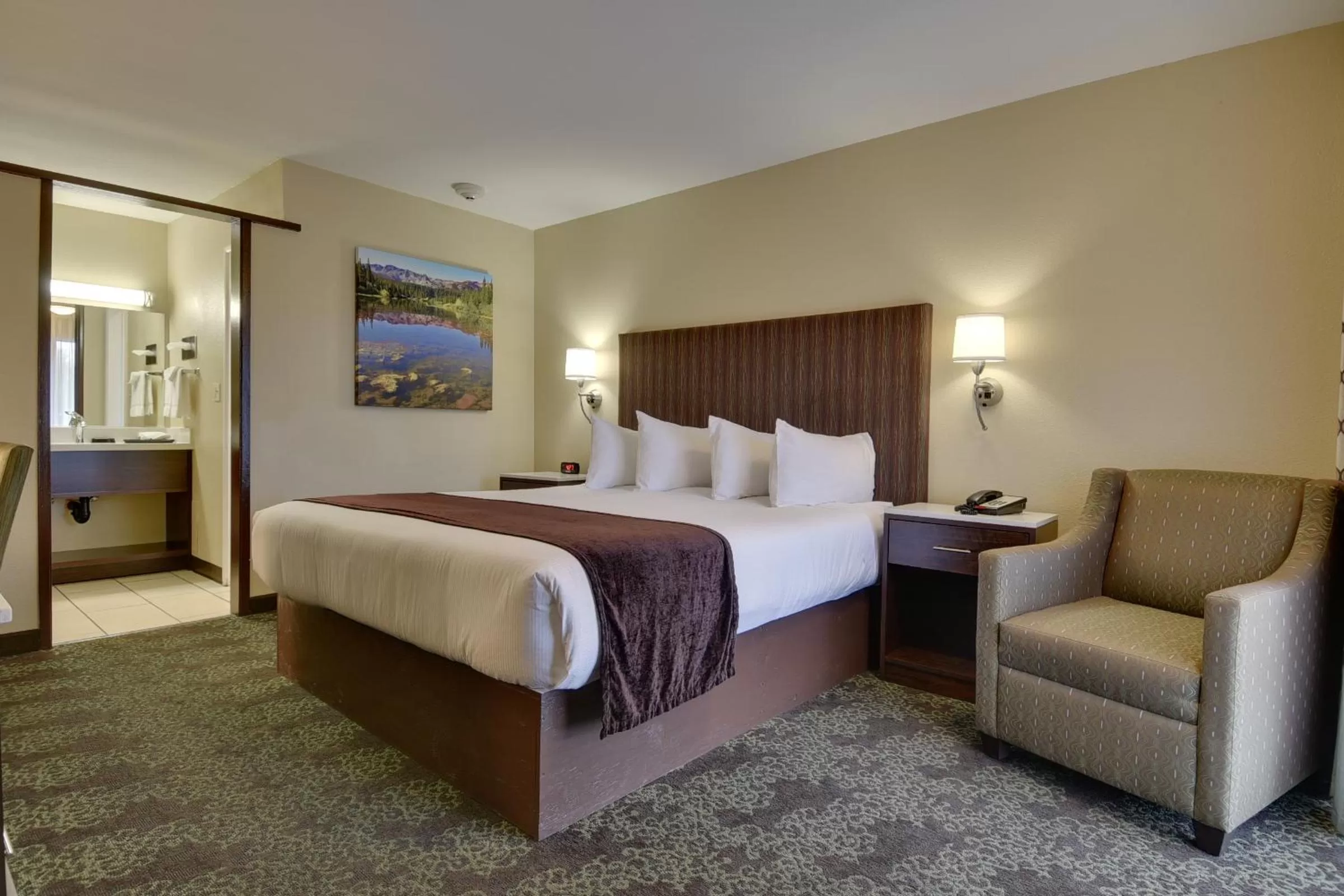 King Room - Non-Smoking in Vagabond Inn Bishop