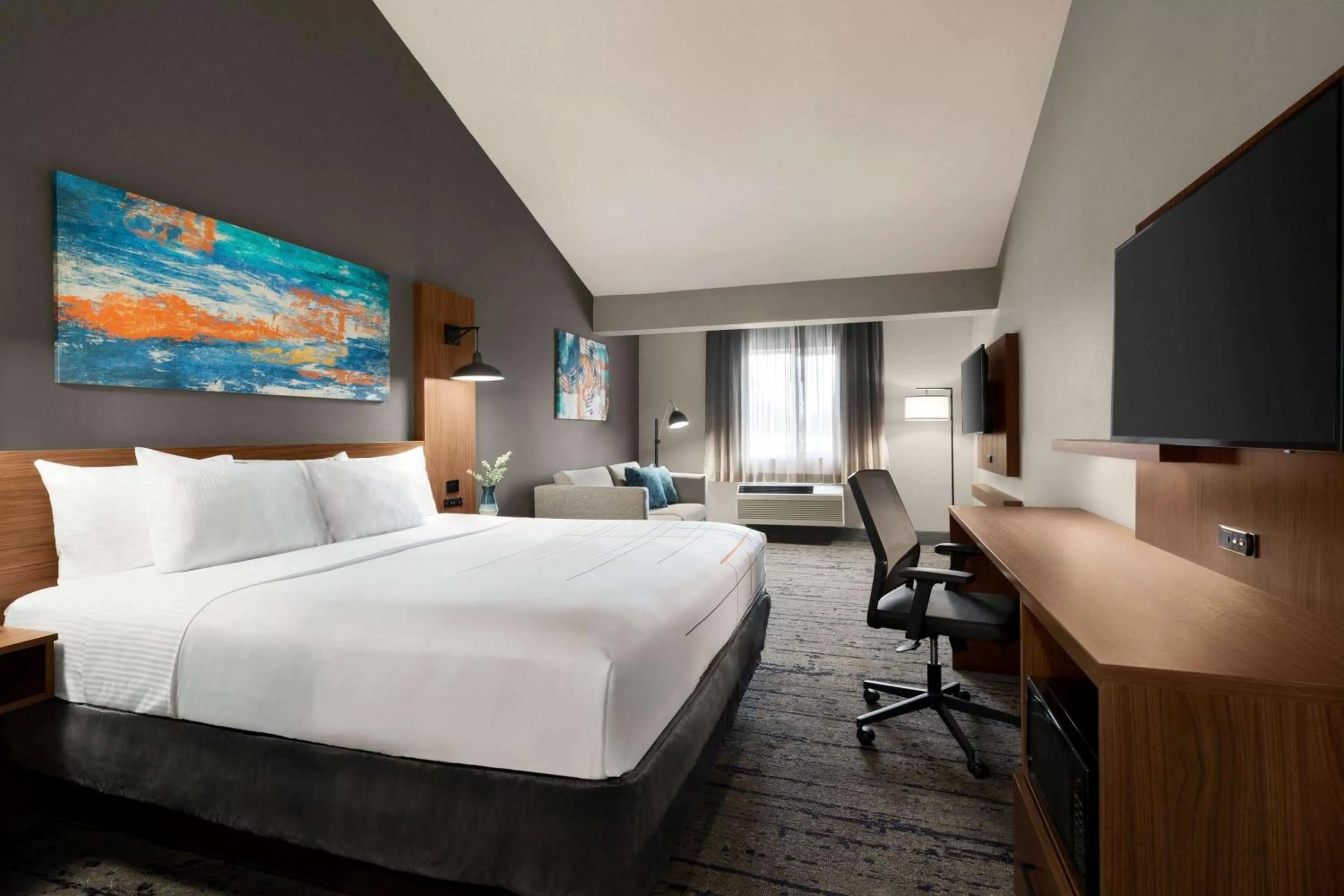 King Room with Kitchenette - Non-Smoking in La Quinta by Wyndham Salem OR