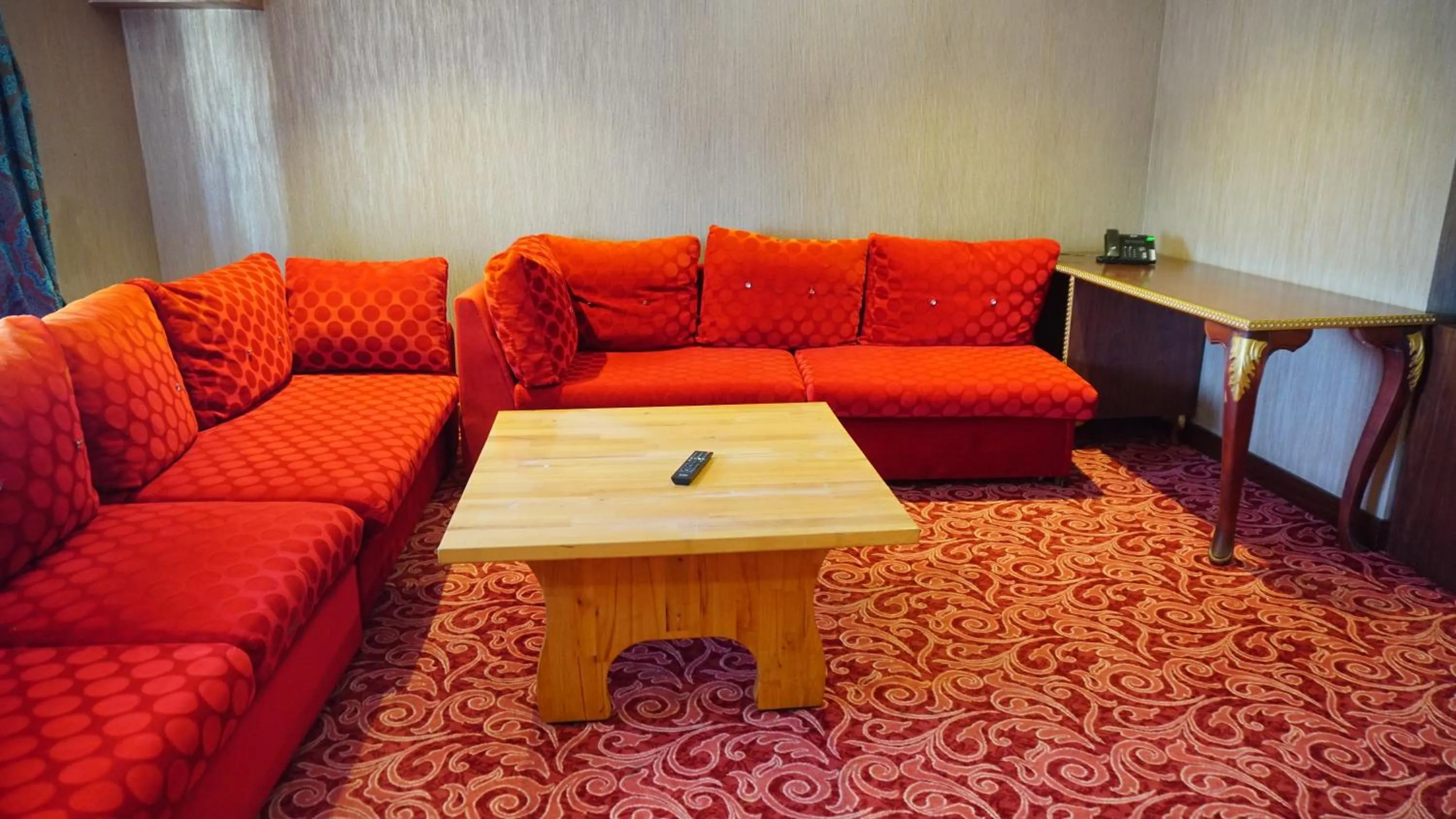 Suite with Hot Tub in Vois Hotel