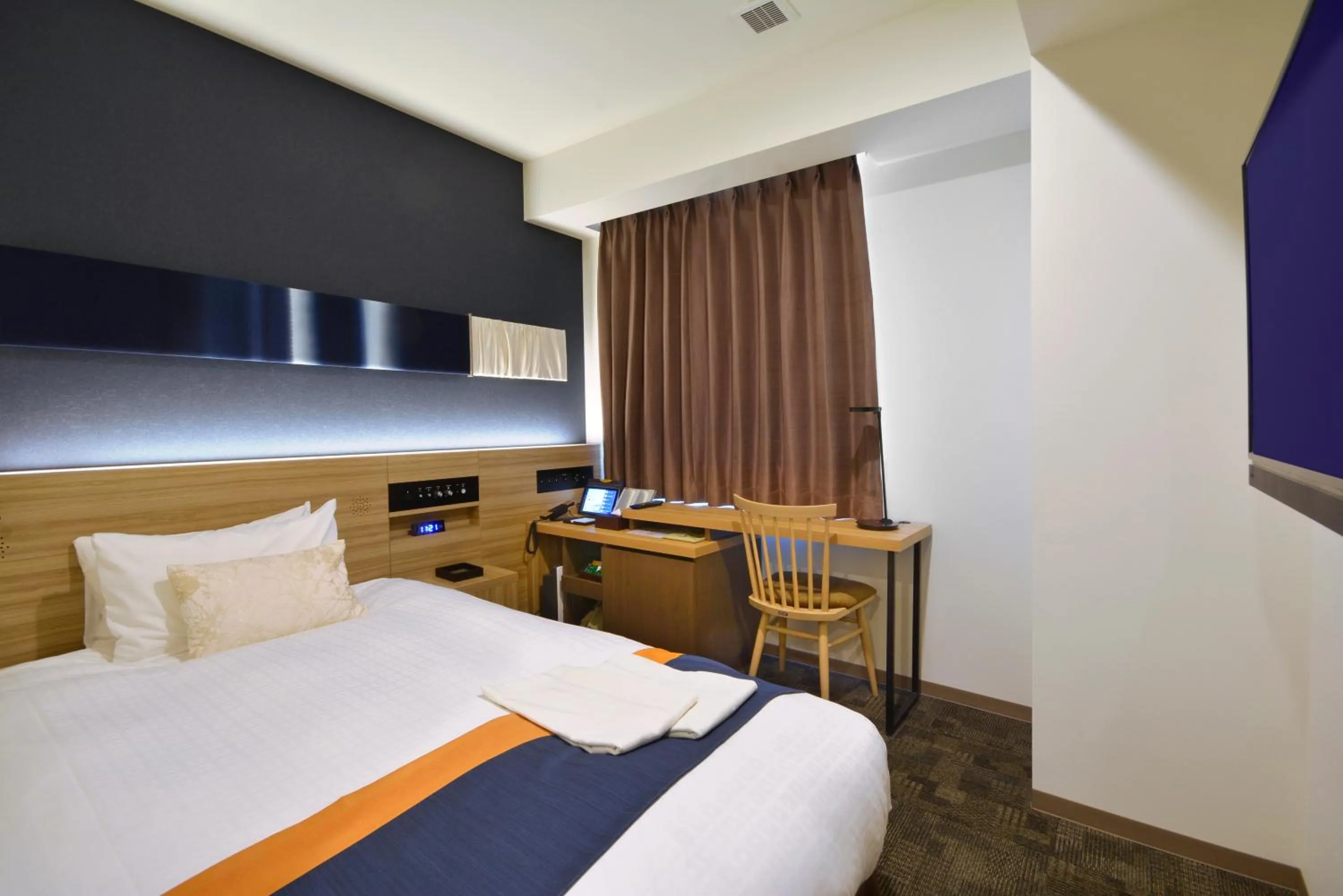 Economy Double Room in Rembrandt Style Tokyo Nishikasai Grande