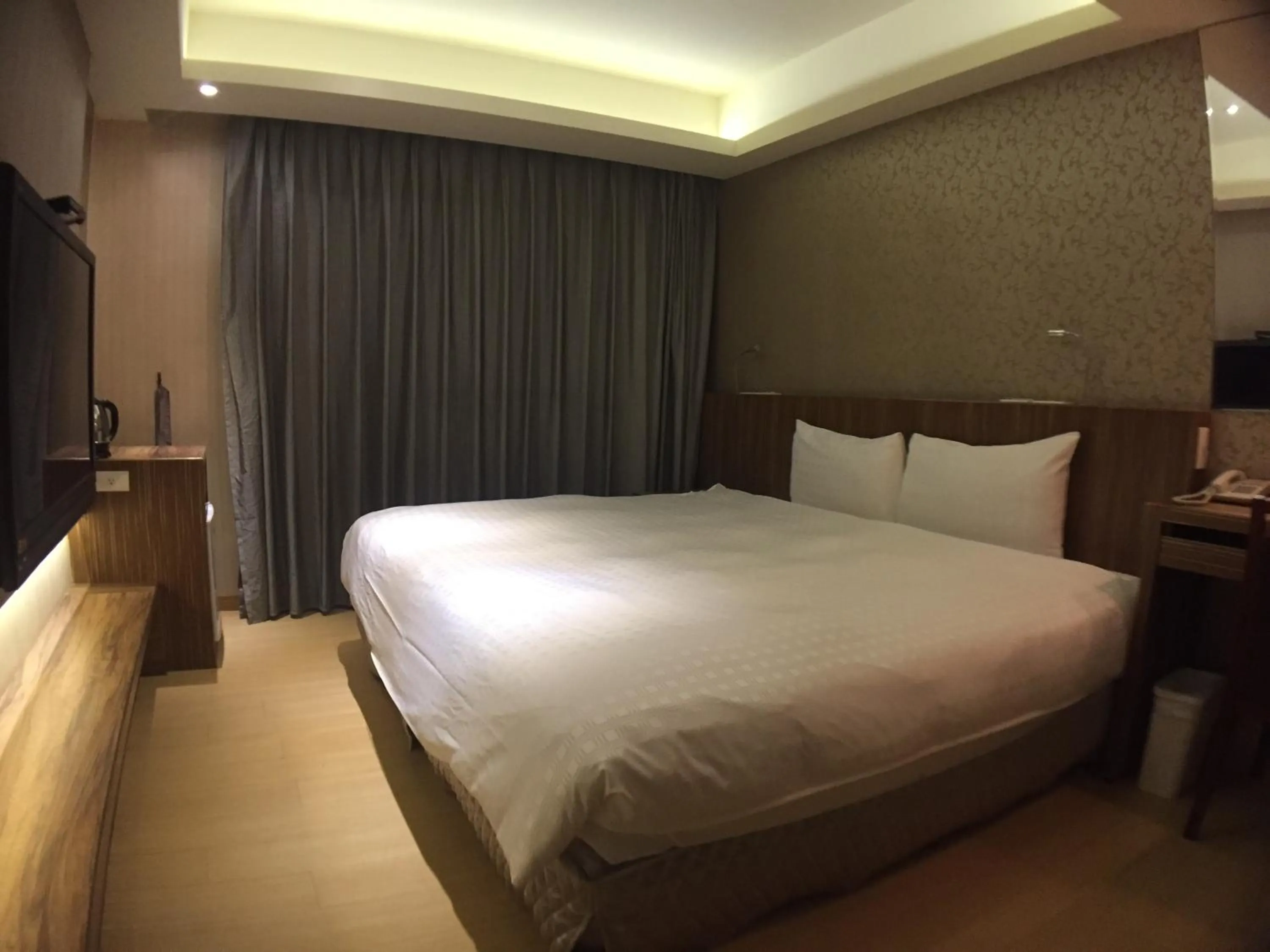 Standard Double Room in Paris Business Hotel