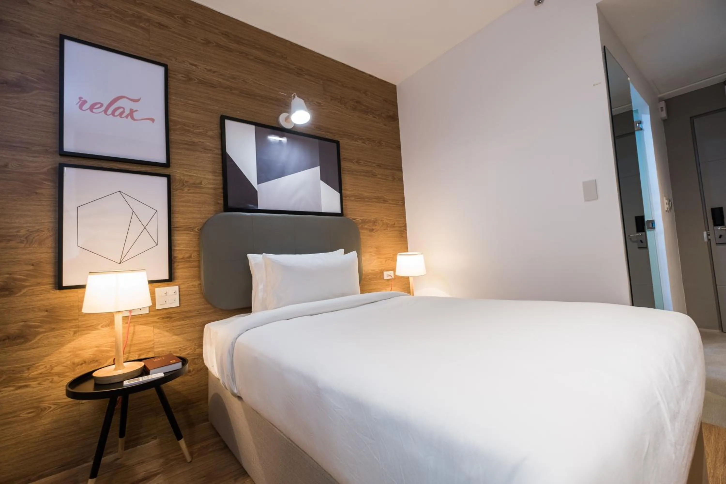 Single Room - single occupancy in Avior Hotel