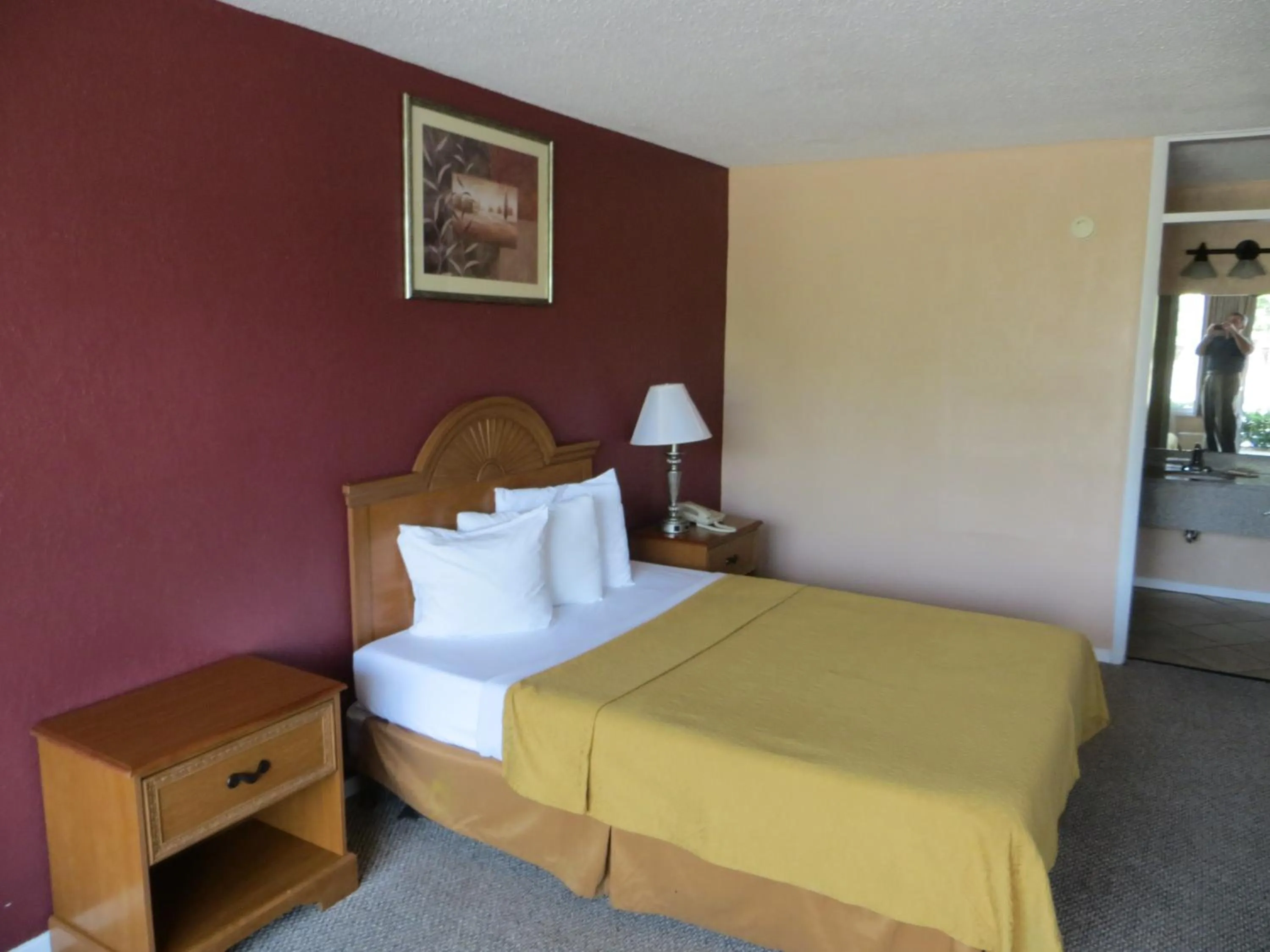 Classic Single Room - single occupancy in Americourt Extended Stays
