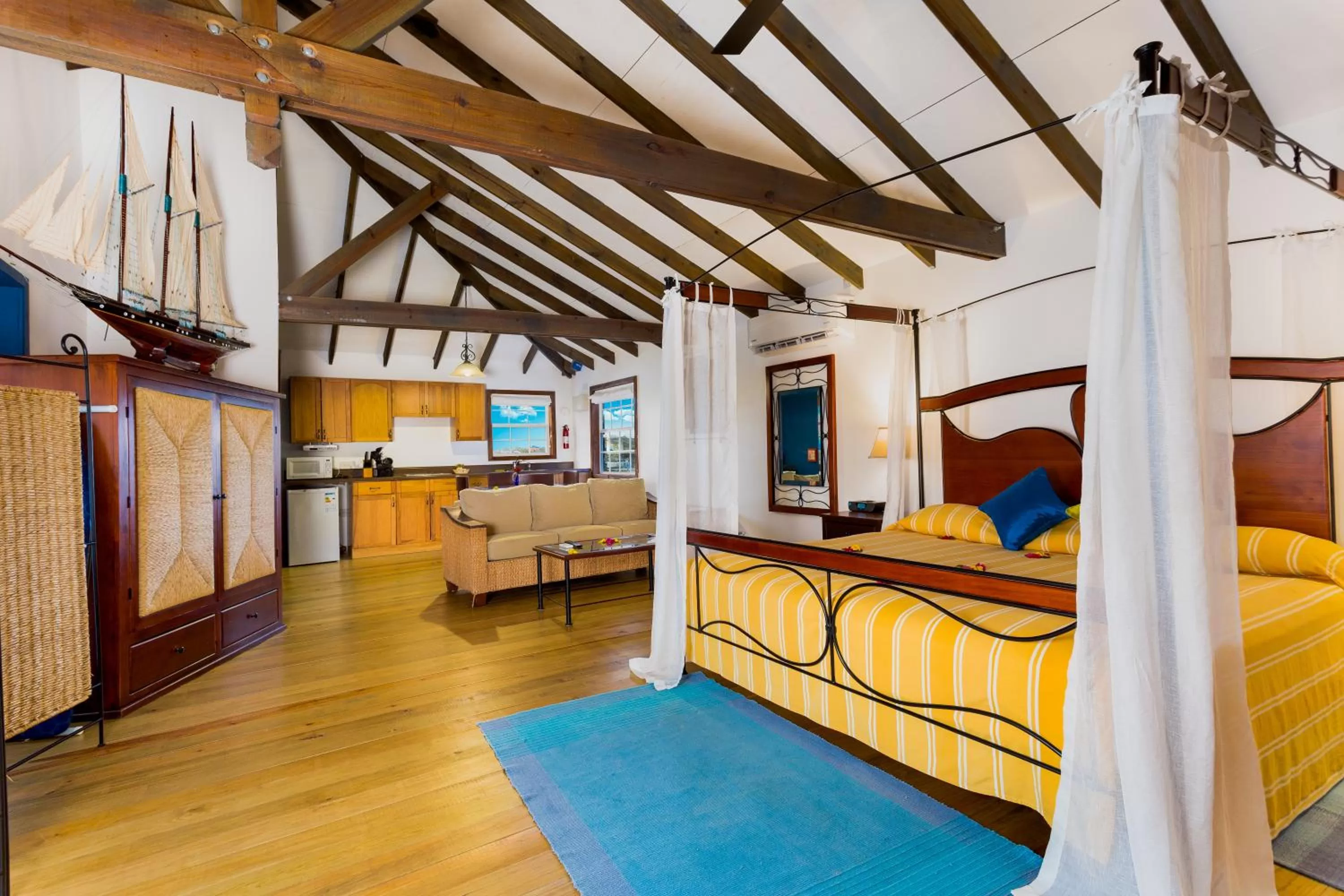 Deluxe King Suite in True Blue Bay Resort