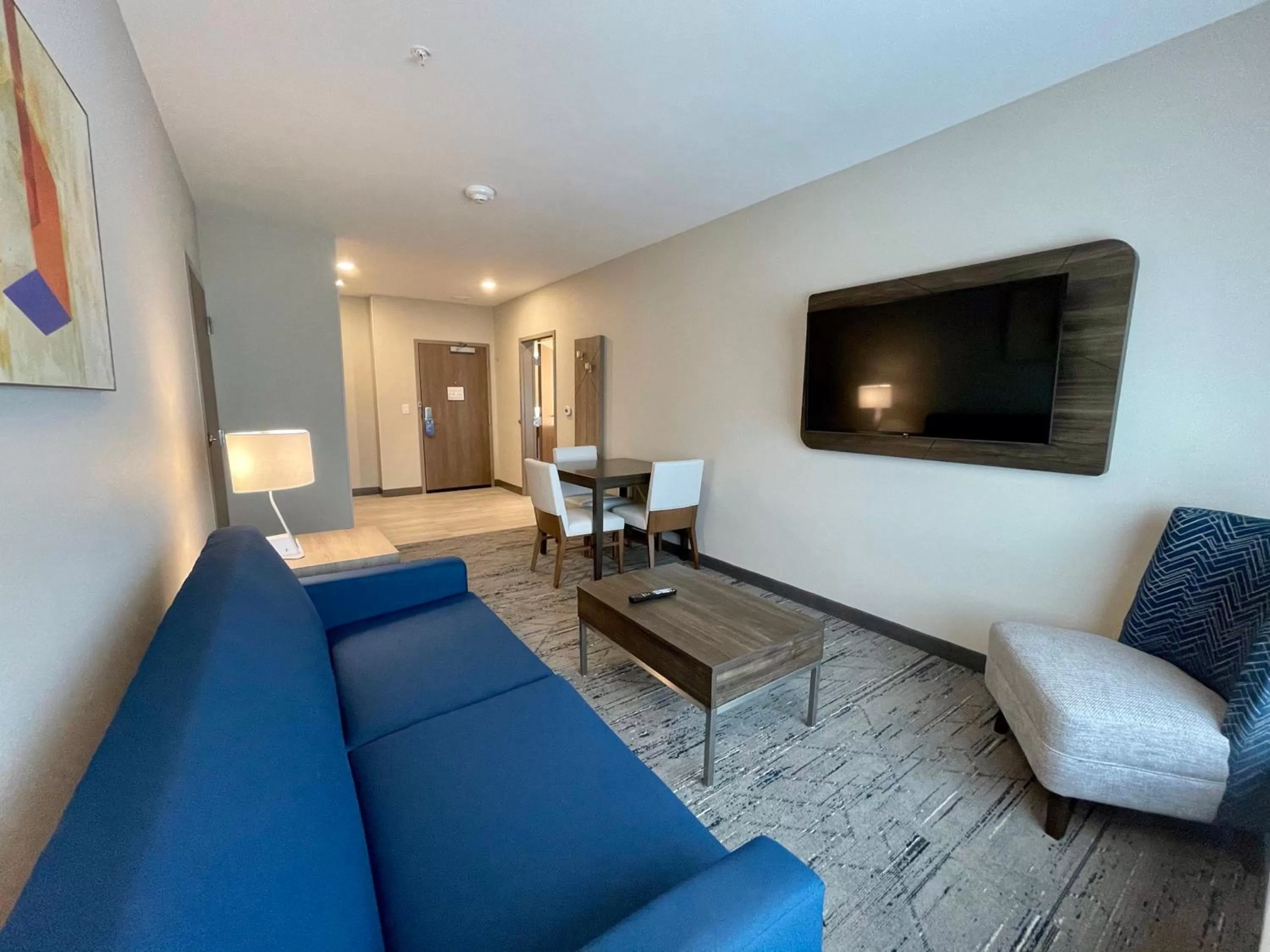 Queen Suite with Two Queen Beds and Sofa Bed in Holiday Inn Express & Suites - Ft. Smith - Airport by IHG