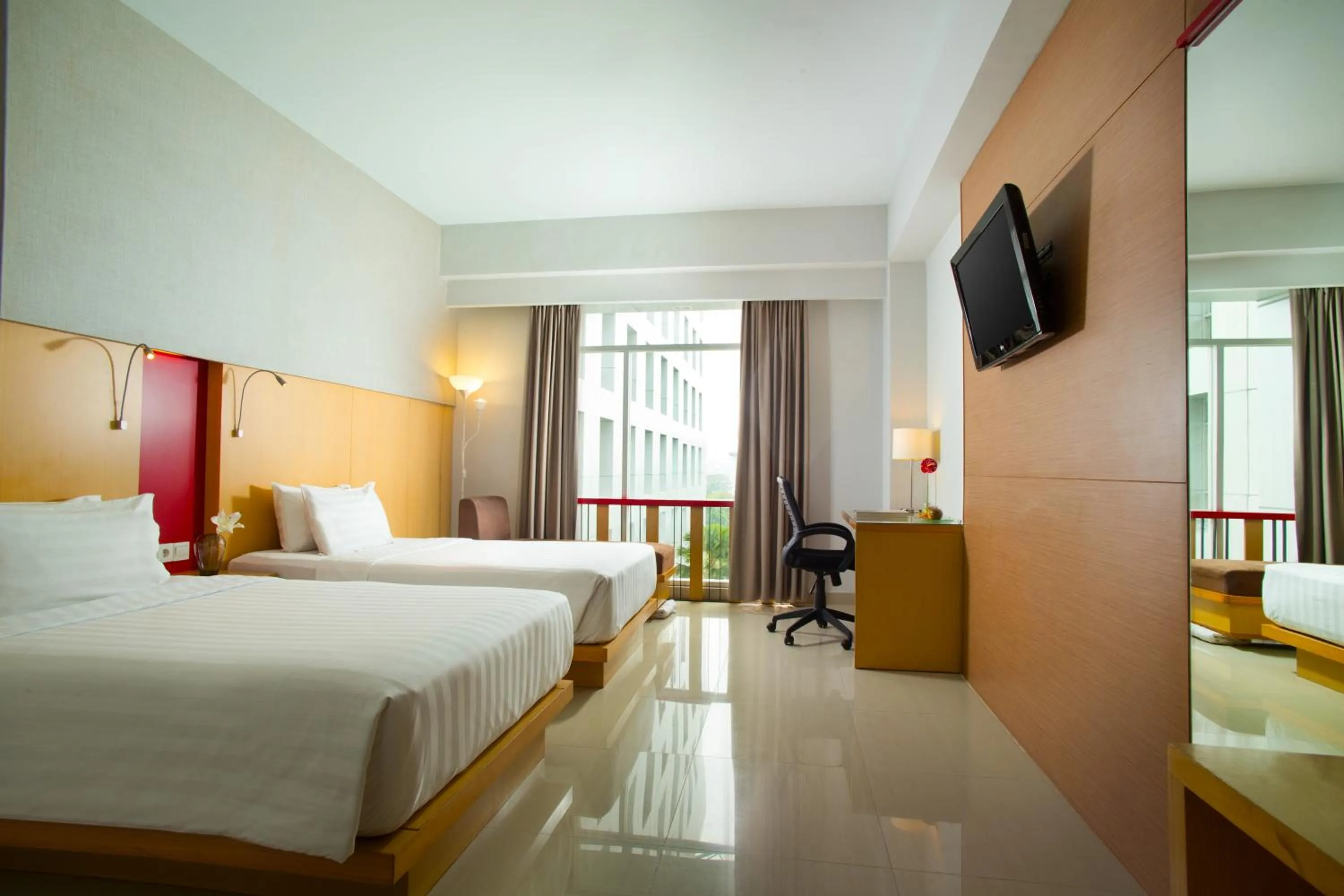 Deluxe Twin Room in Santika Premiere Dyandra Hotel & Convention - Medan